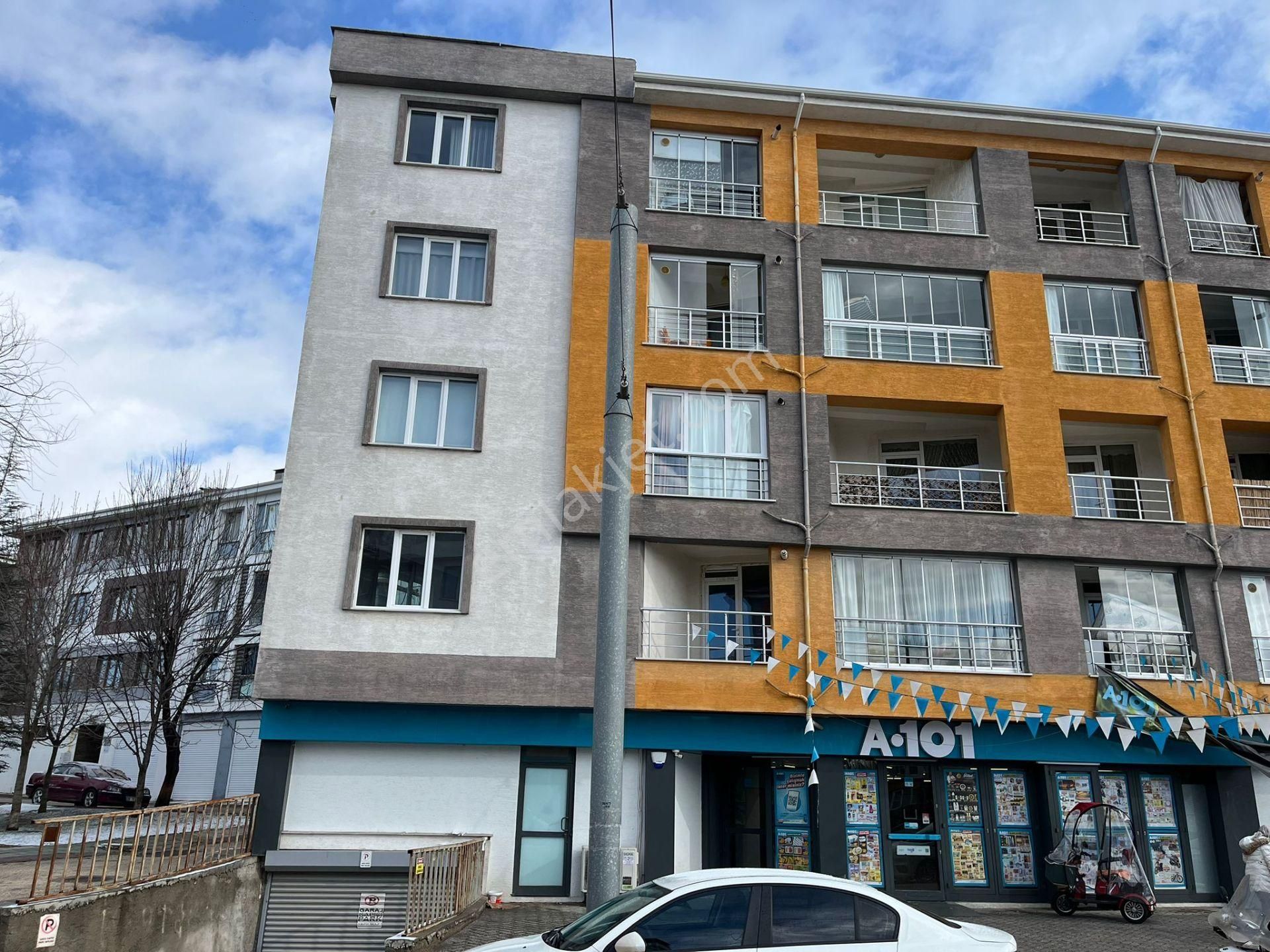 Century 21 Vizyondan Çamlıca Mahallesinde Satılık 3+1 Daire