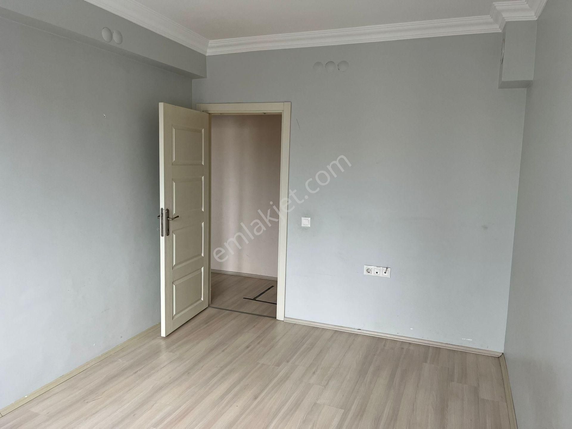 Century 21 Vizyondan Çamlıca Mahallesinde Satılık 3+1 Daire - Görsel 13