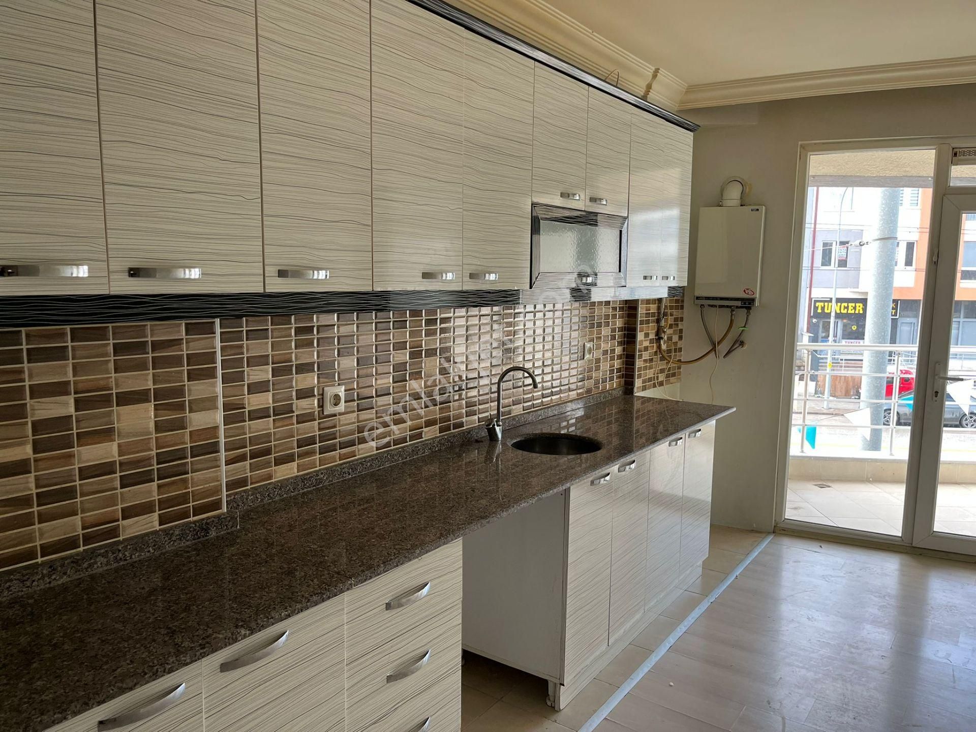 Century 21 Vizyondan Çamlıca Mahallesinde Satılık 3+1 Daire - Görsel 6