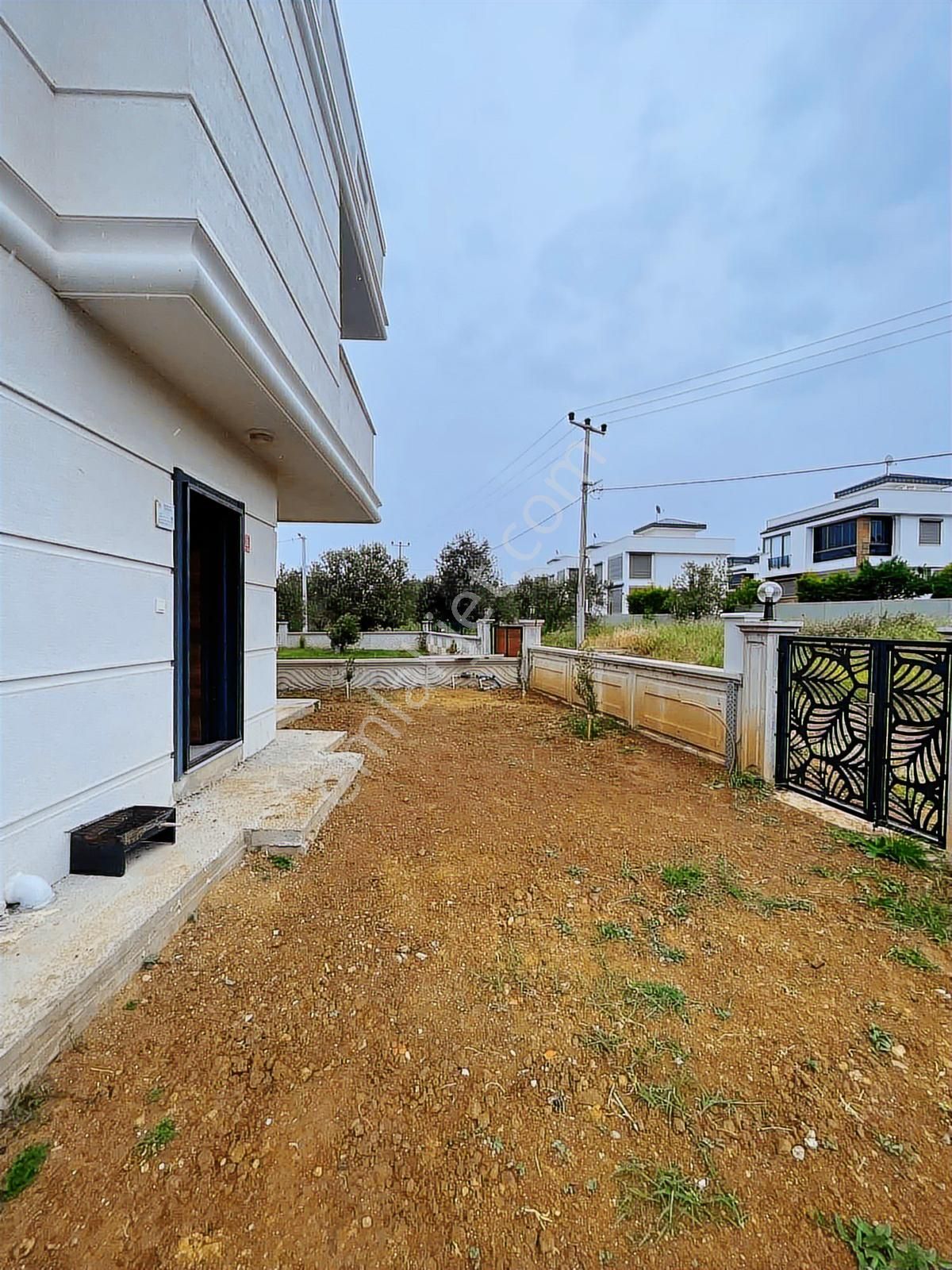 Tabiatın Güzelliğini Kendine Değer Kılmış Satılık Müstakil Villa - Görsel 13