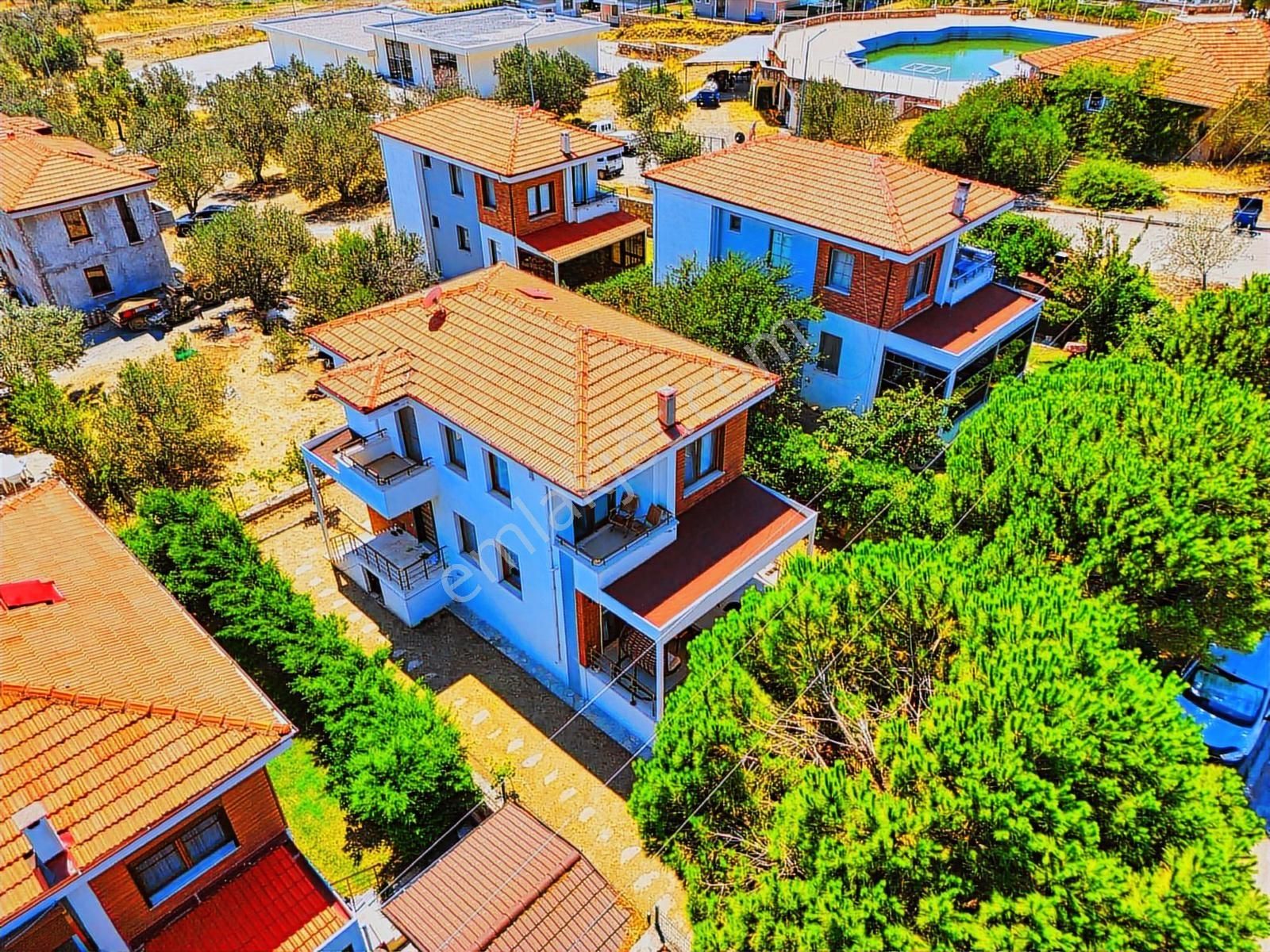 ~intaland Sevgi Köyünde Müstakil 4+1 Müstakil Villamız~ - Görsel 2