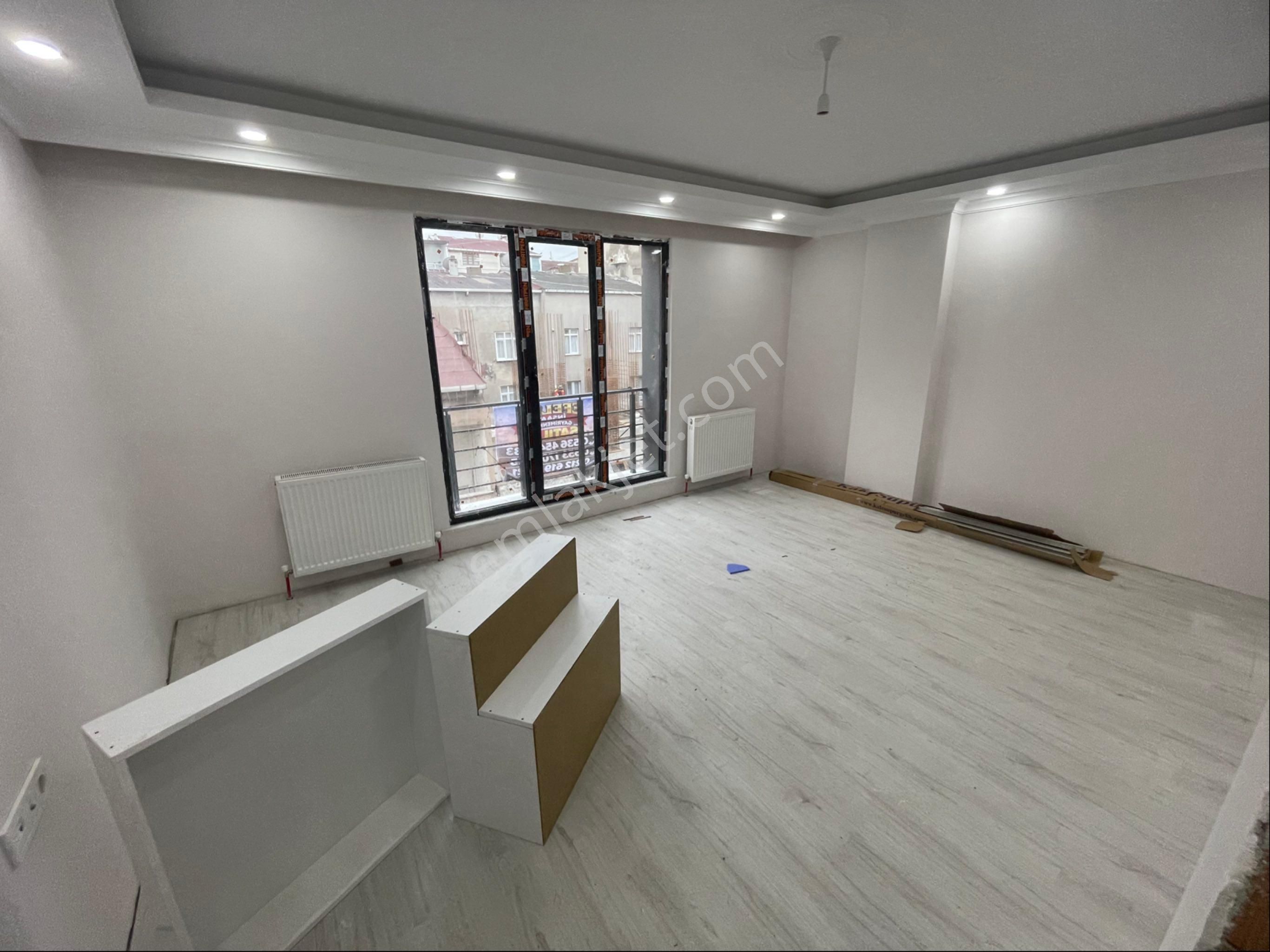 Sultangazi İsmetpaşa Mah 2+1 Ara Kat Güney Cephe - Görsel 2