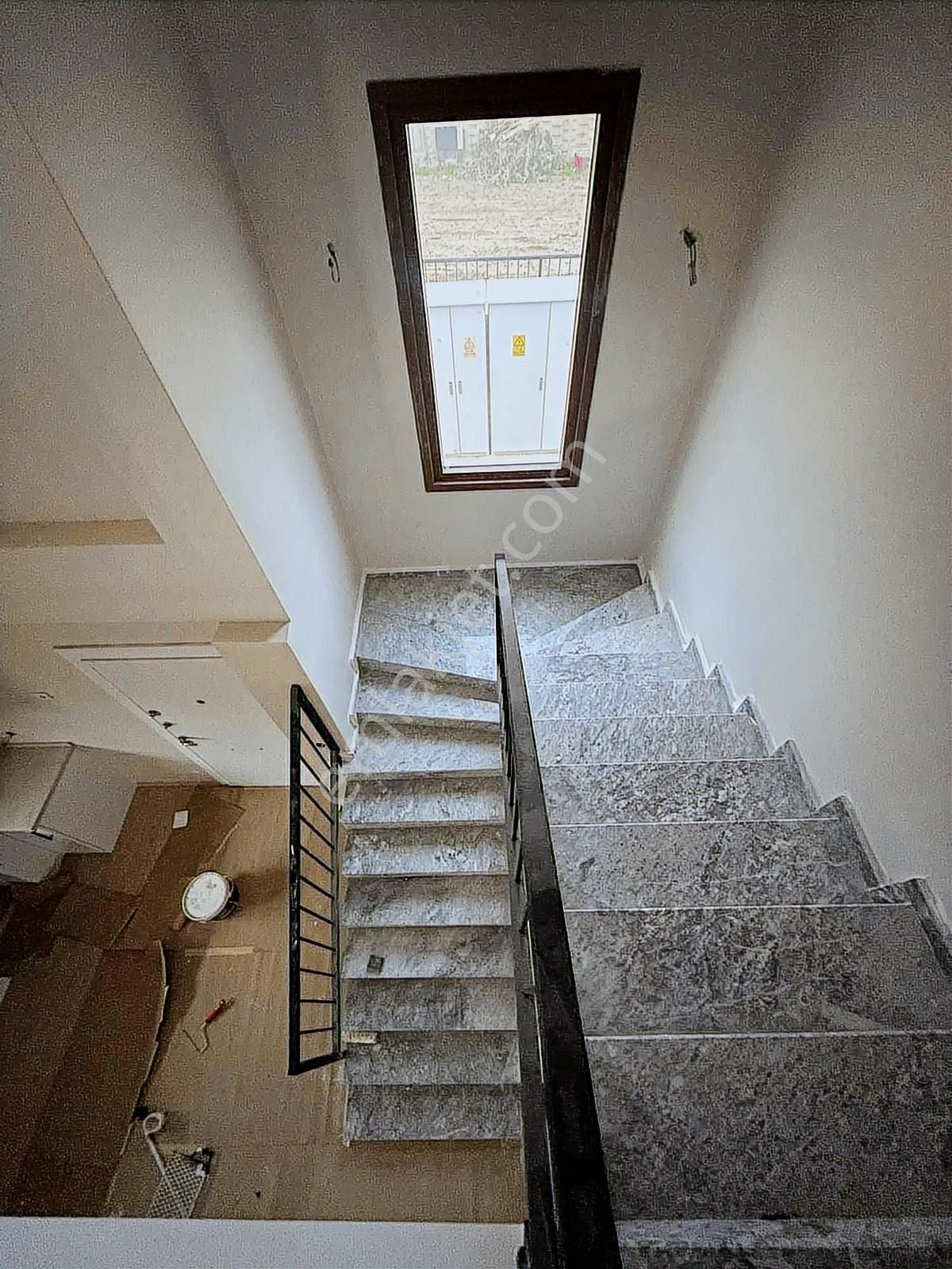 Modern Mimariyle Köşe Konforu 3+1 Havuzlu Villa - Görsel 6