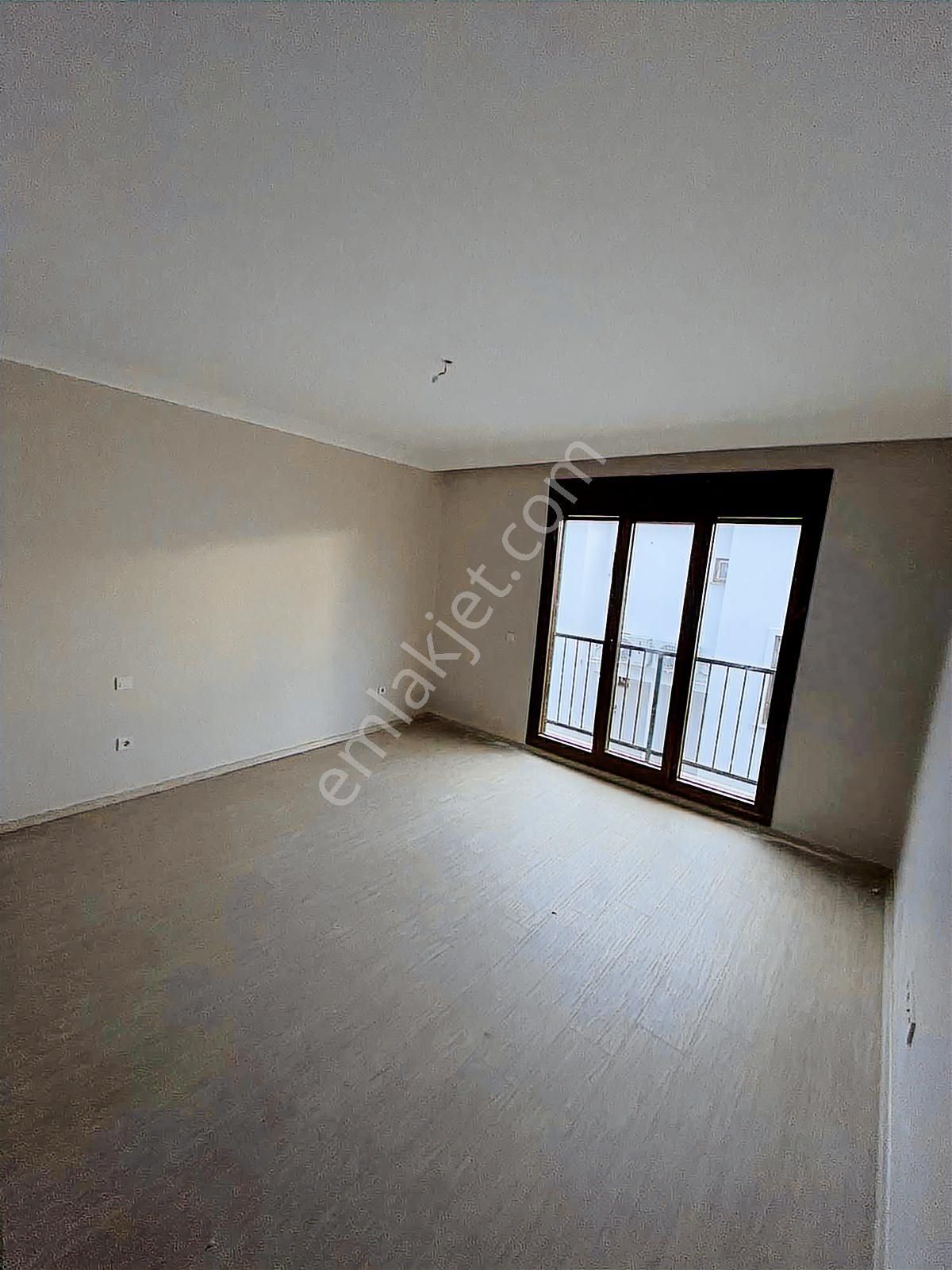 Modern Mimariyle Köşe Konforu 3+1 Havuzlu Villa - Görsel 17