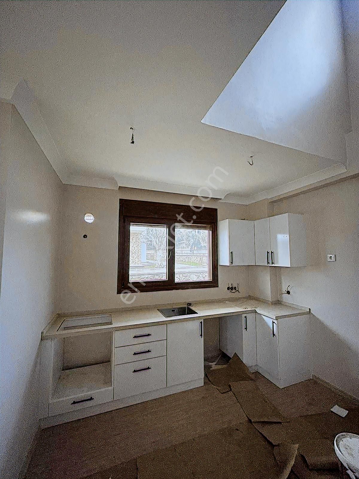 Modern Mimariyle Köşe Konforu 3+1 Havuzlu Villa - Görsel 12