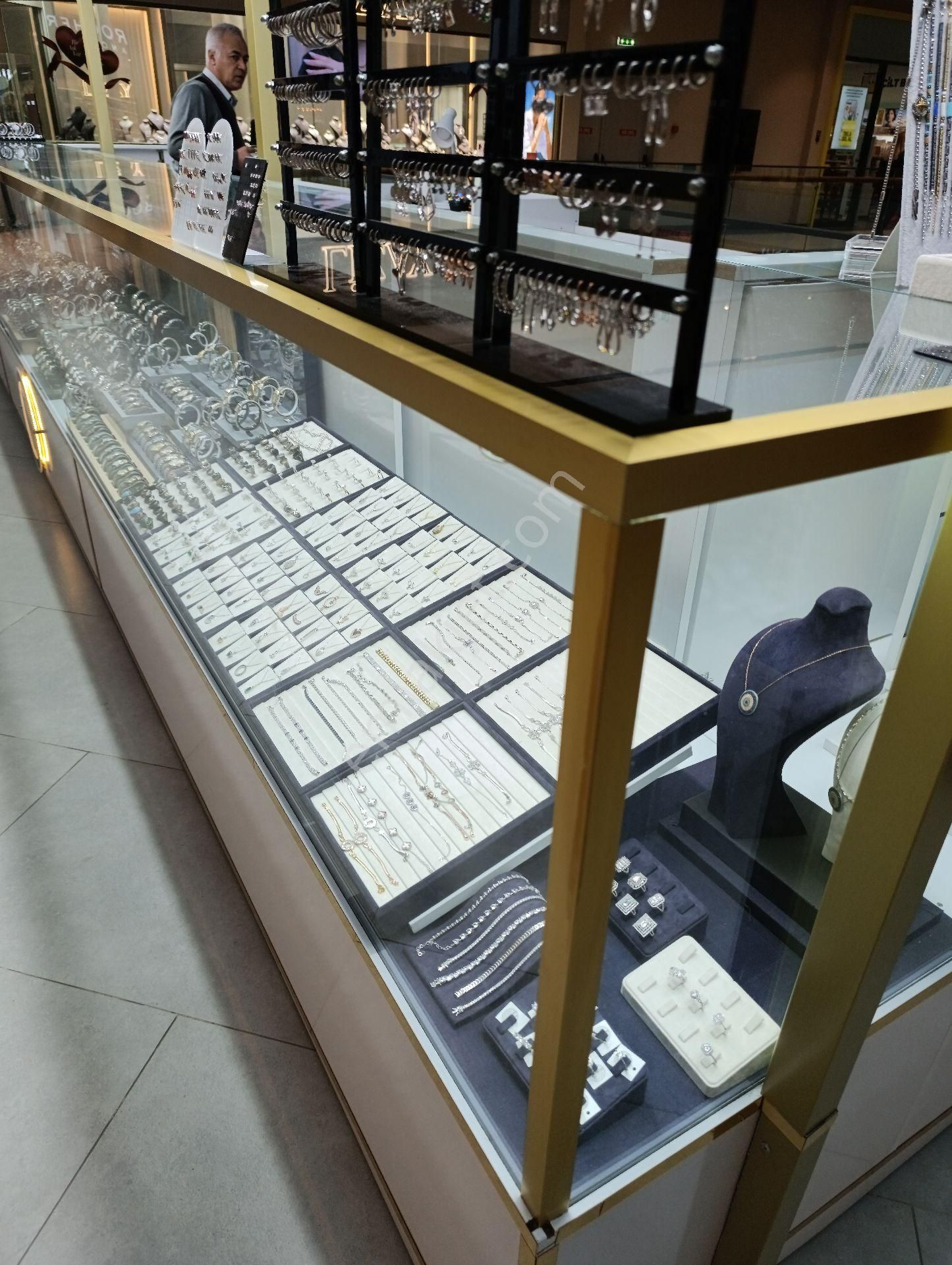 V Metroway Avm Girişinde Herşey Dahil Satılık Stand - Görsel 3