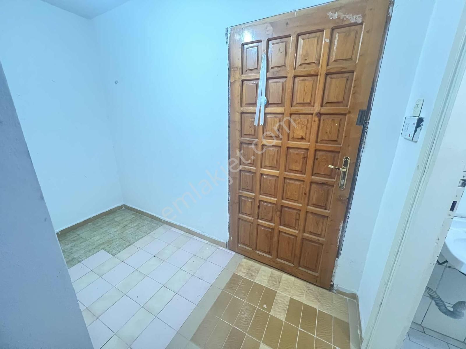 Merkezi Konumda Kiralık 1+1 Ayrı Mutfak - Görsel 4