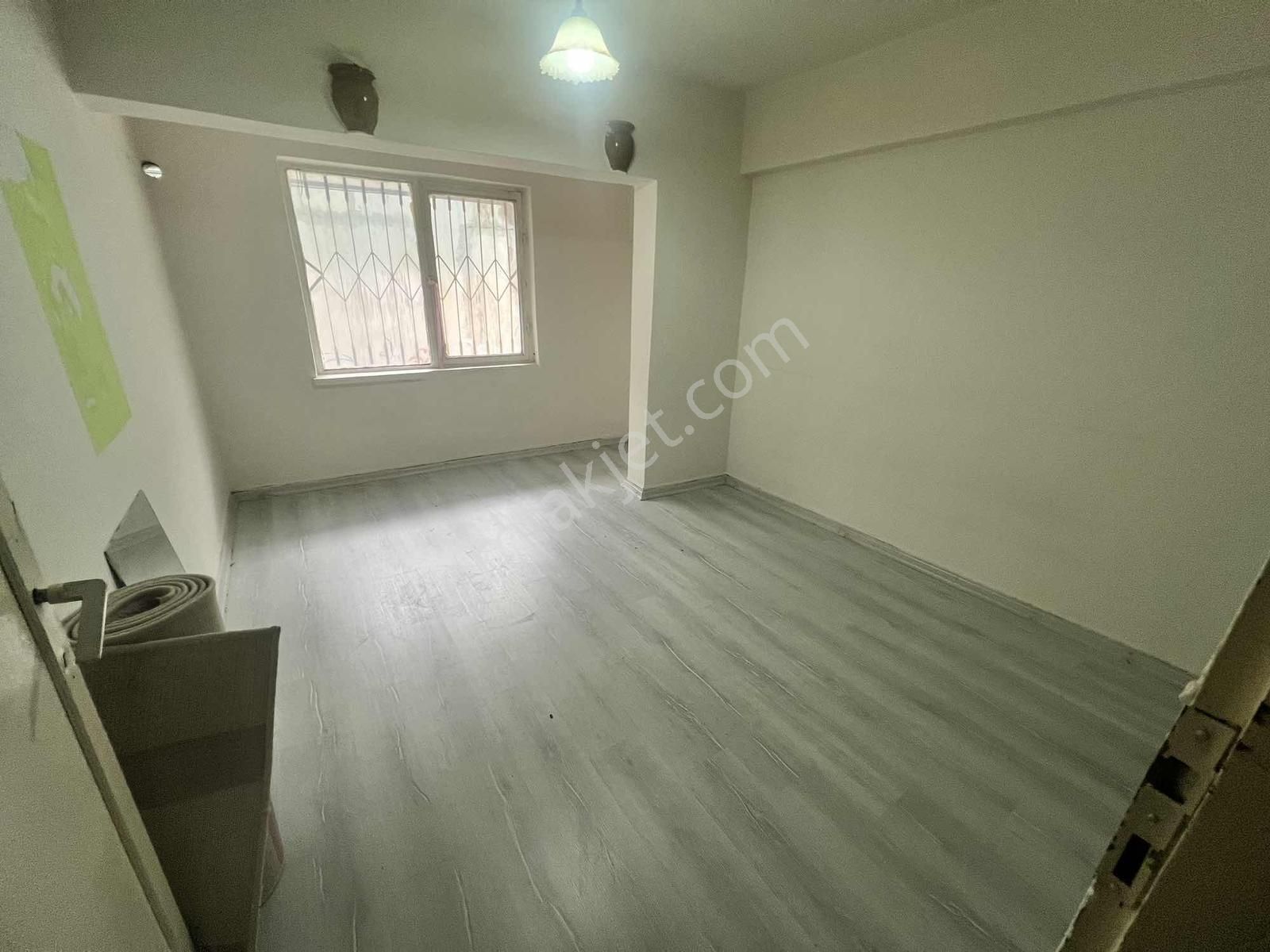 Merkezi Konumda Kiralık 1+1 Ayrı Mutfak