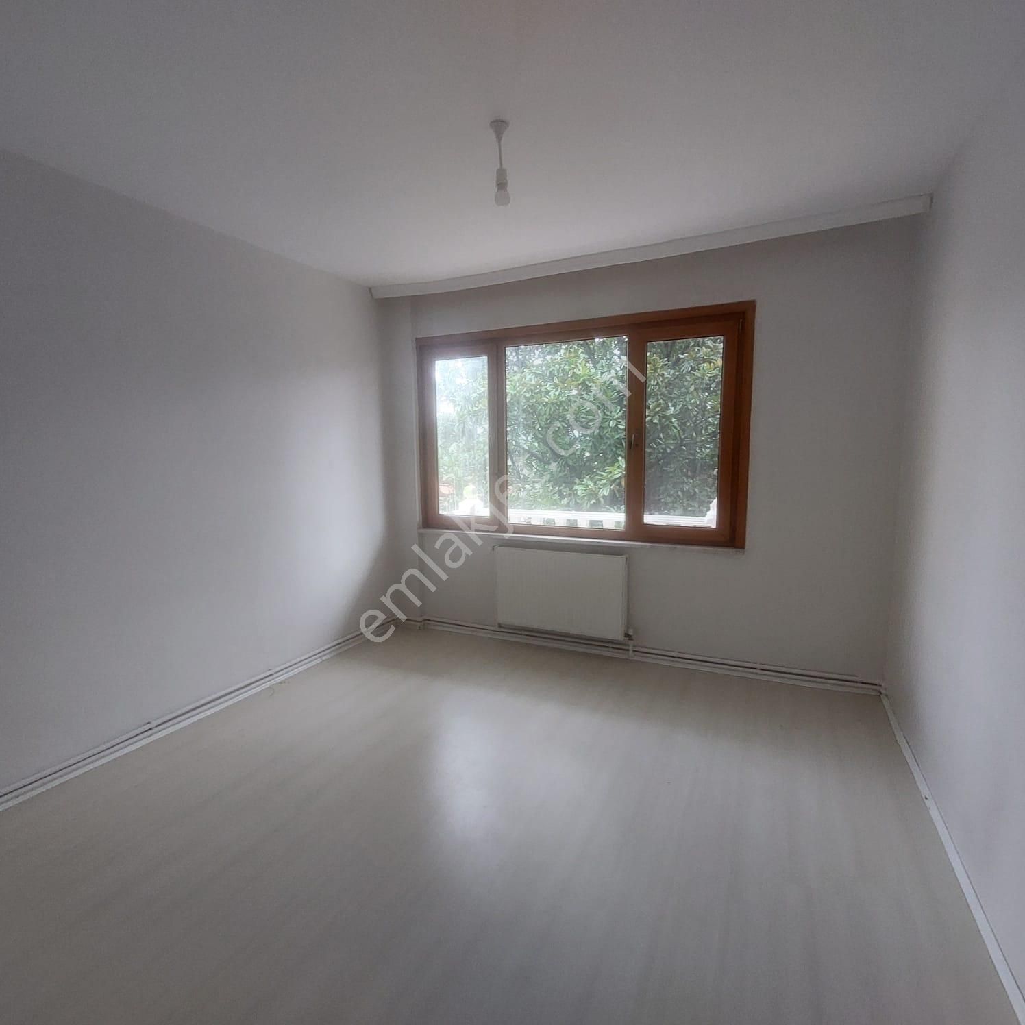 Tarabya'da Metroya Yakın Elit Bölgede Doğa İçinde 2+1 Kiralık Daire - Görsel 16