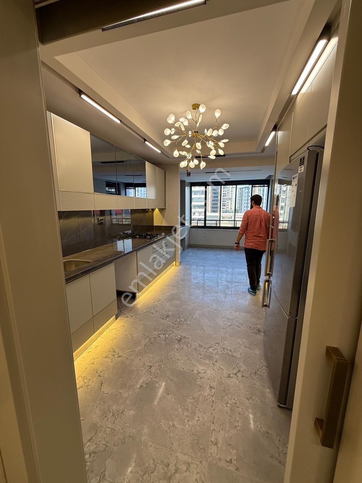 Alpaslan'da 3,5+1 Ultra Lüks Daireler - Görsel 2