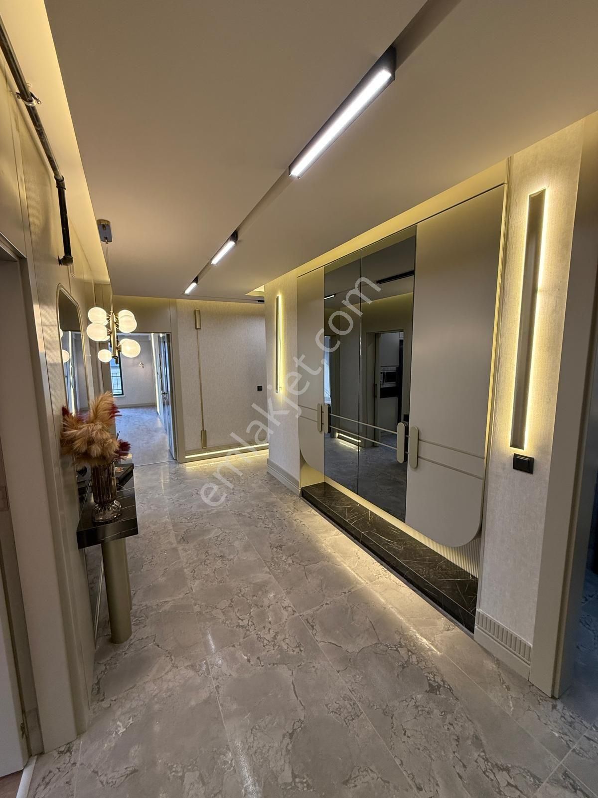 Alpaslan'da 3,5+1 Ultra Lüks Daireler - Görsel 12