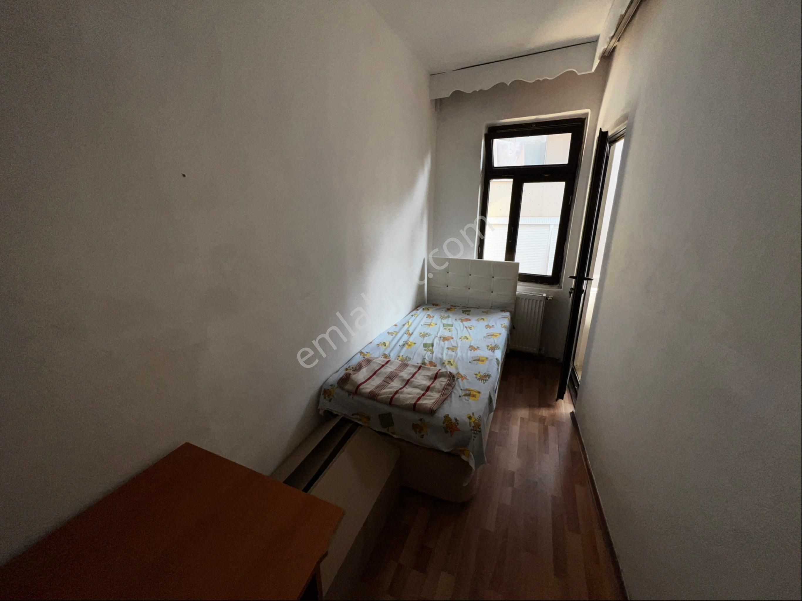 Naz Emlaktan Çevik Kuvvet Karşısında Gazi Caddesi Yanında Geniş 1+1 Kiralık Daire - Görsel 11