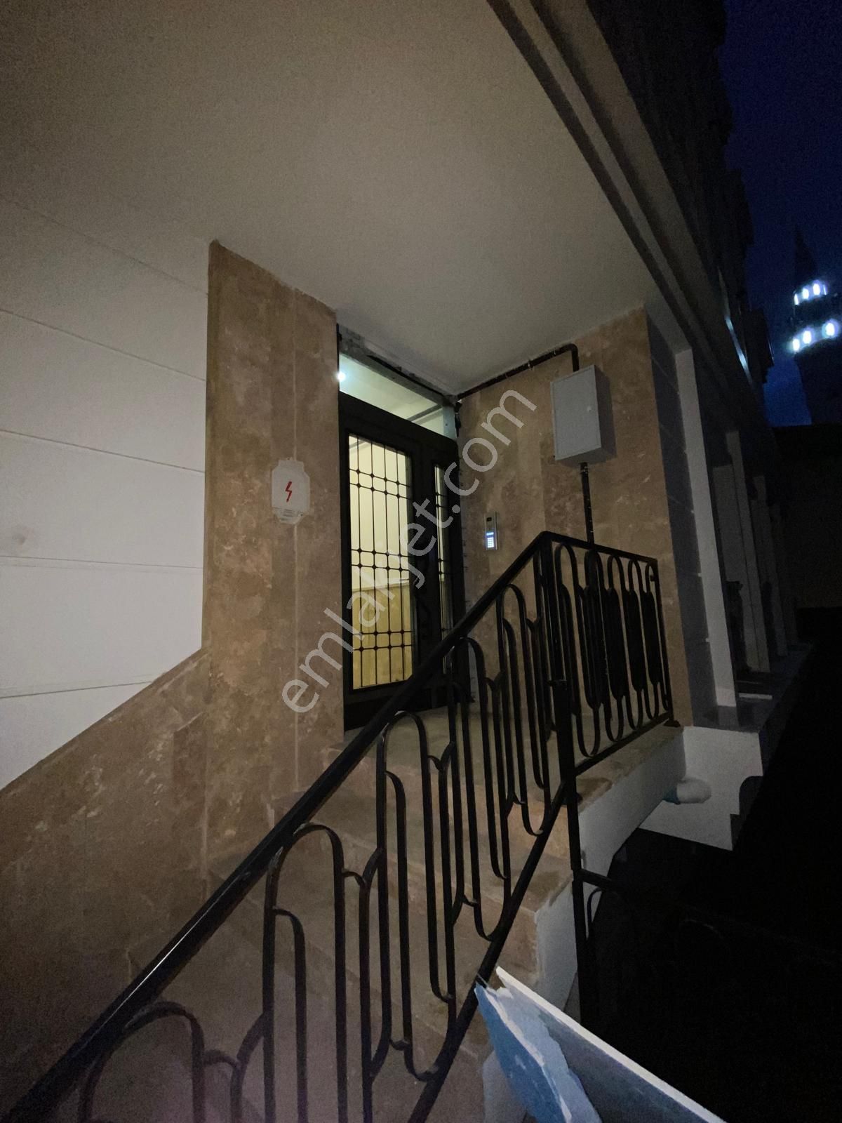 Merkezi Konumda Ferah Yaşam: Bakırköy Adliye Yakını Sıfır Lüks - Görsel 10