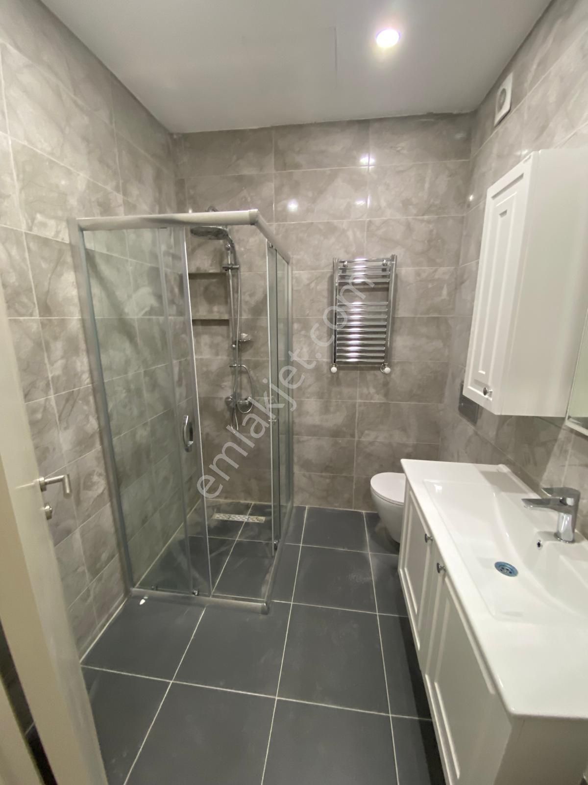 Merkezi Konumda Ferah Yaşam: Bakırköy Adliye Yakını Sıfır Lüks - Görsel 11