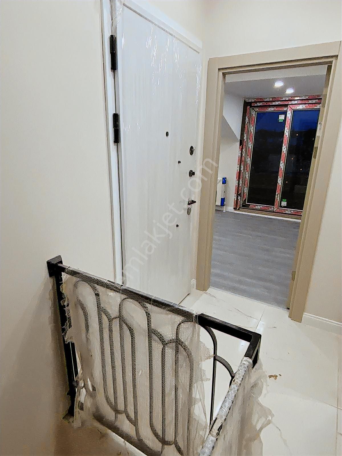 Merkezi Konumda Ferah Yaşam: Bakırköyde Yeni Dubleks Daire - Görsel 14