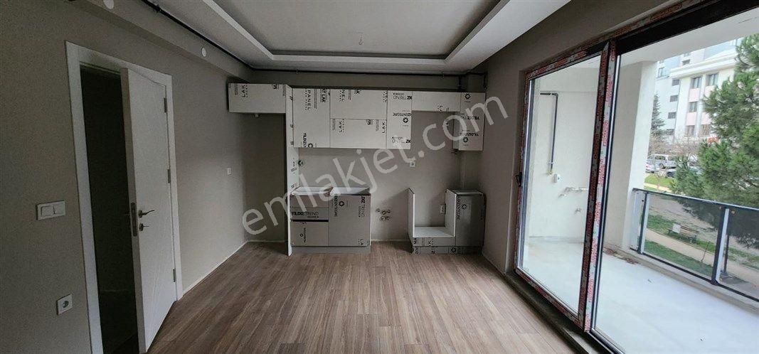 Bursa Nilüfer Beşevler Konak Mh. Acil Satılık 2.kat 2+1 Sıfır Lüx Daire 5.200.000 Tl