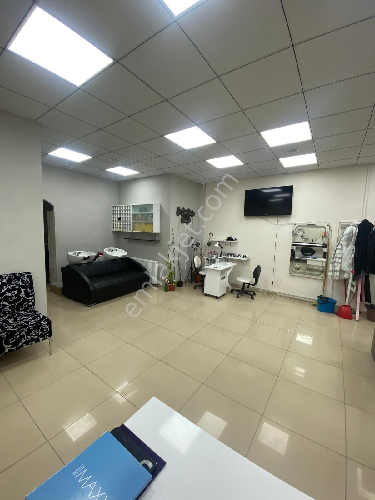 Ankara Sincan Yenikent Fevzi Çakmak Mah. Devren Kiralık Bayan Kuaförü&güzellik Merkezi - Görsel 3