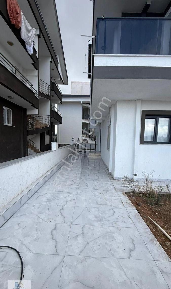 Hisar Mahallesinde Panaromik Deniz Manzaralı Asansörlü 2+1 Daire - Görsel 2