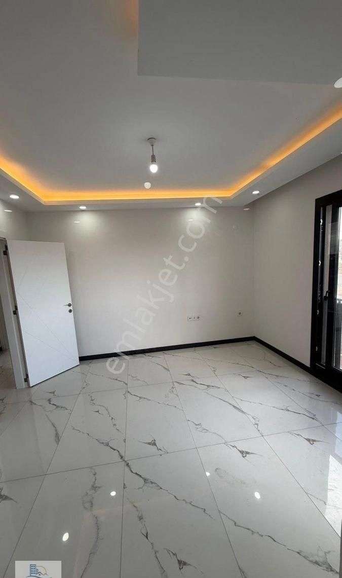 Hisar Mahallesinde Panaromik Deniz Manzaralı Asansörlü 2+1 Daire - Görsel 13