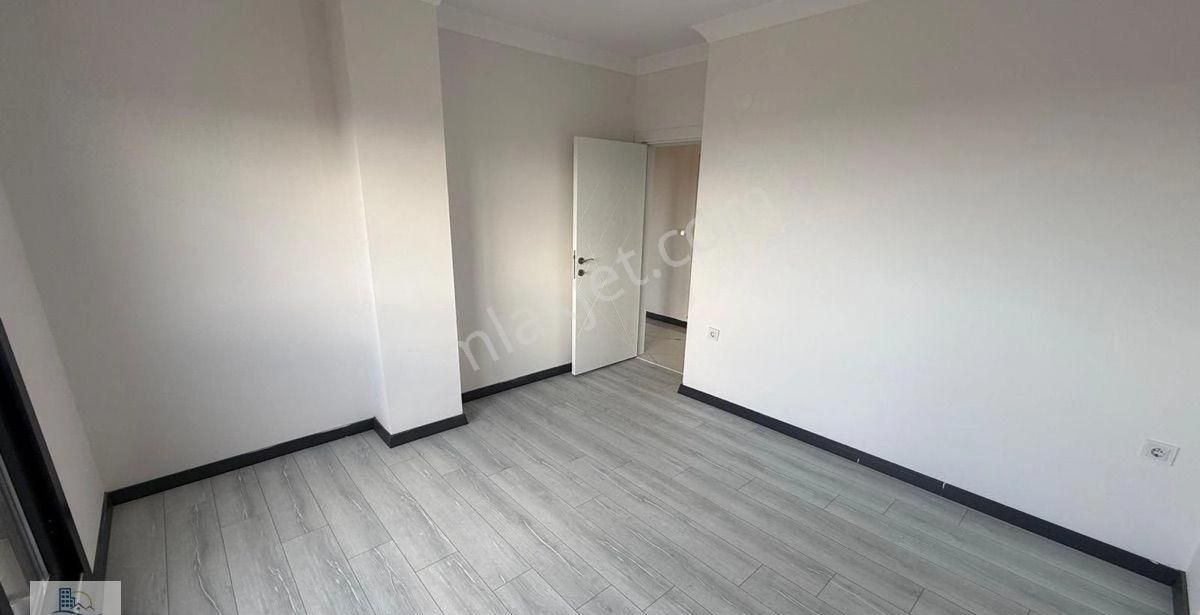 Hisar Mahallesinde Panaromik Deniz Manzaralı Asansörlü 2+1 Daire - Görsel 15