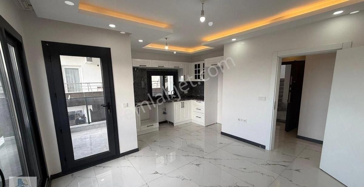 Hisar Mahallesinde Panaromik Deniz Manzaralı Asansörlü 2+1 Daire - Görsel 10