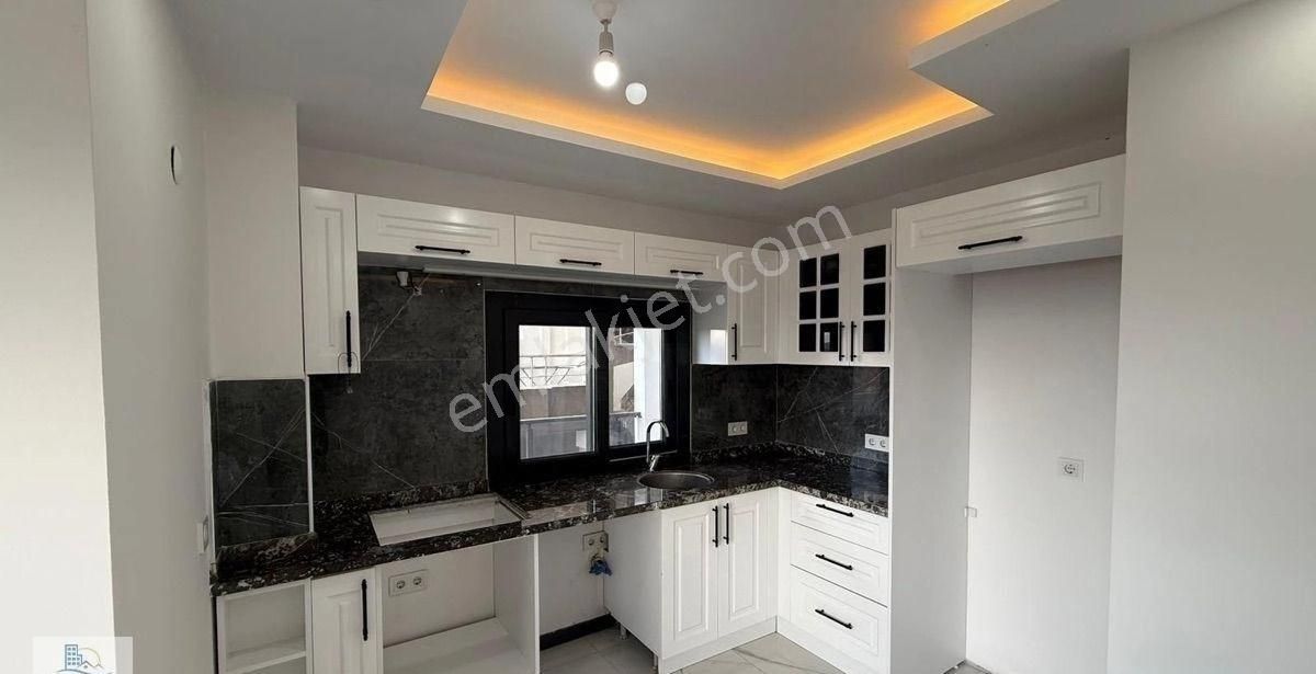 Hisar Mahallesinde Panaromik Deniz Manzaralı Asansörlü 2+1 Daire - Görsel 5