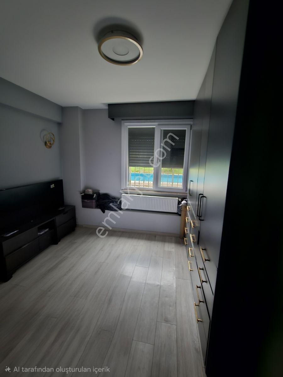 Şerifali'de Butik Sit. İçinde Havuzlu Bahçe Kullanımlı 4+1 - Görsel 14