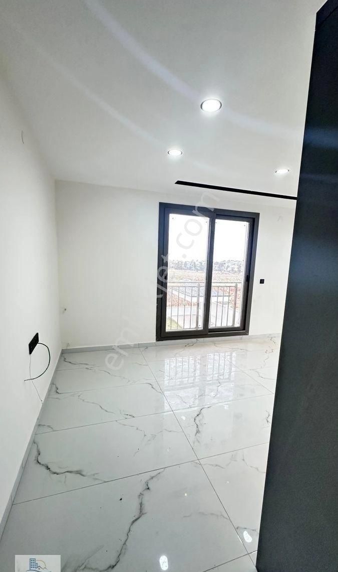 Didim Cumhuriyet Mahallesinde Güvenlikli Havuzlu Site İçerisinde 1+1 Daire - Görsel 13