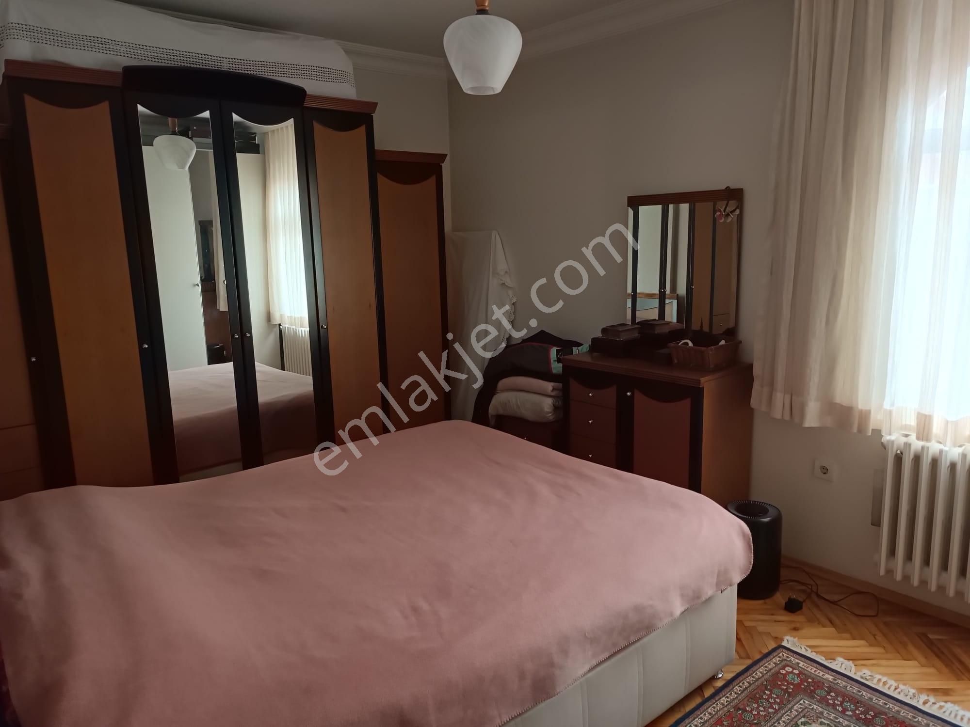 Zuhuratbaba Da Karotu Alınmış Yıkılacak Bina Kat 1 Meydana Ve Marmaraya Yakın - Görsel 22