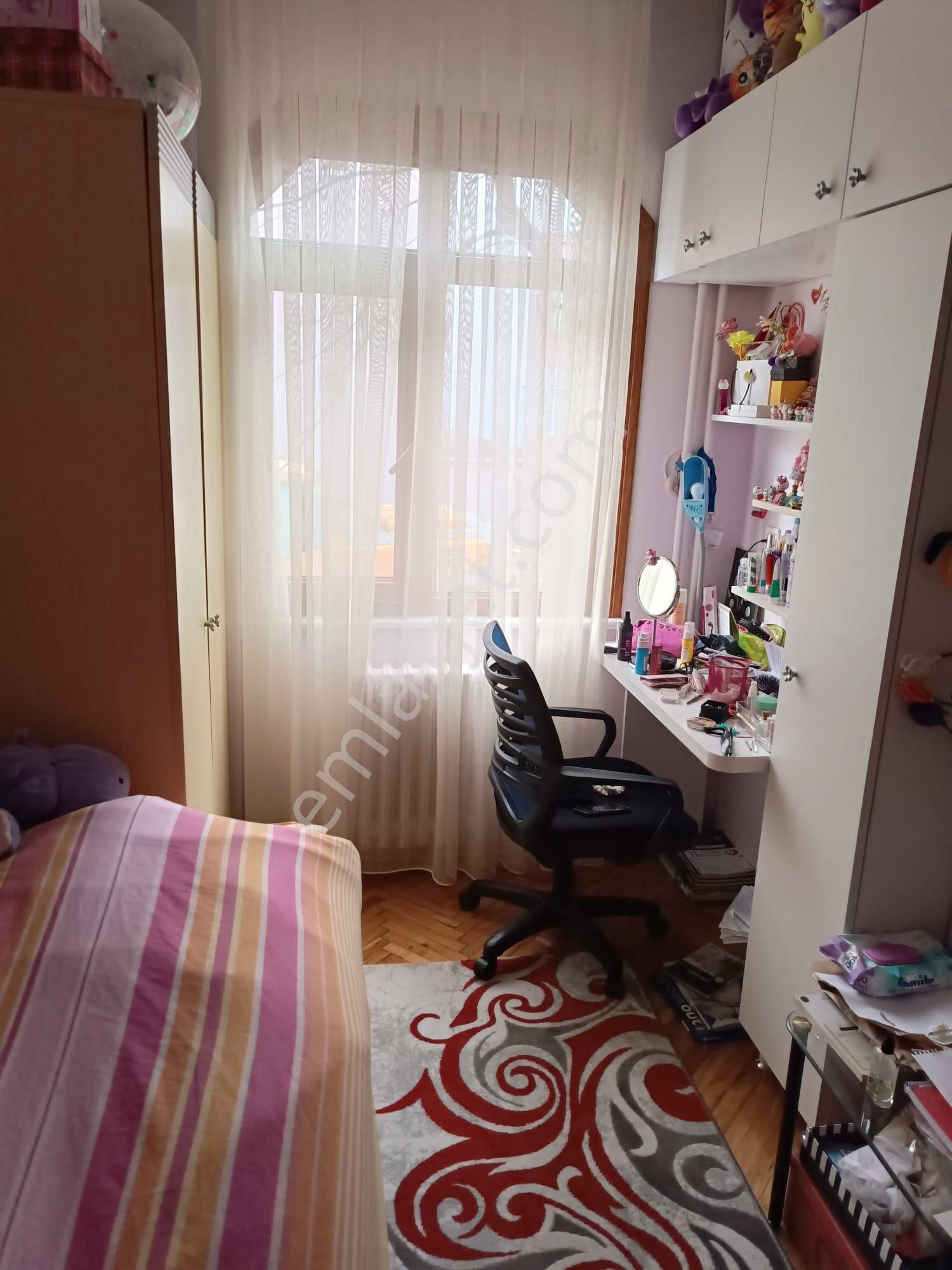 Zuhuratbaba Da Karotu Alınmış Yıkılacak Bina Kat 1 Meydana Ve Marmaraya Yakın - Görsel 12