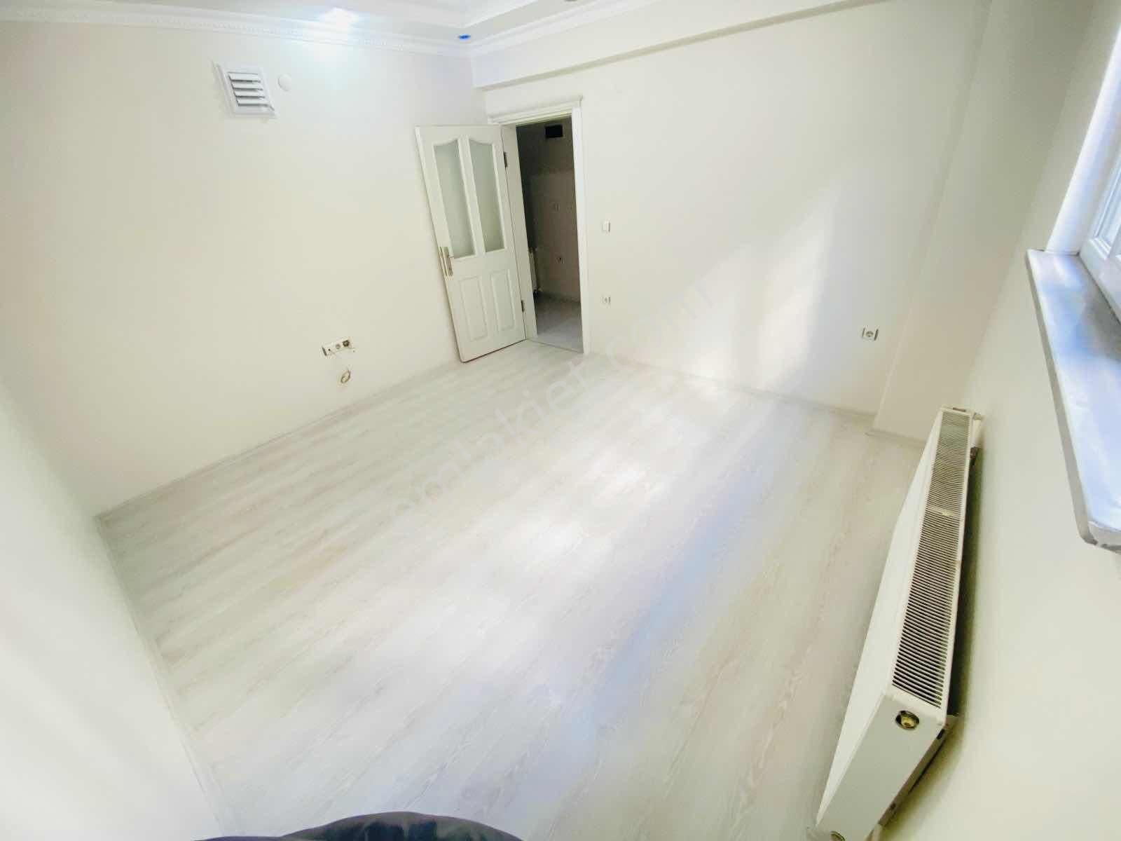 Cebeci Mh. Tramvaya Yakın 2+1 90m2 13.yıllık Bahçe Kat - Görsel 14