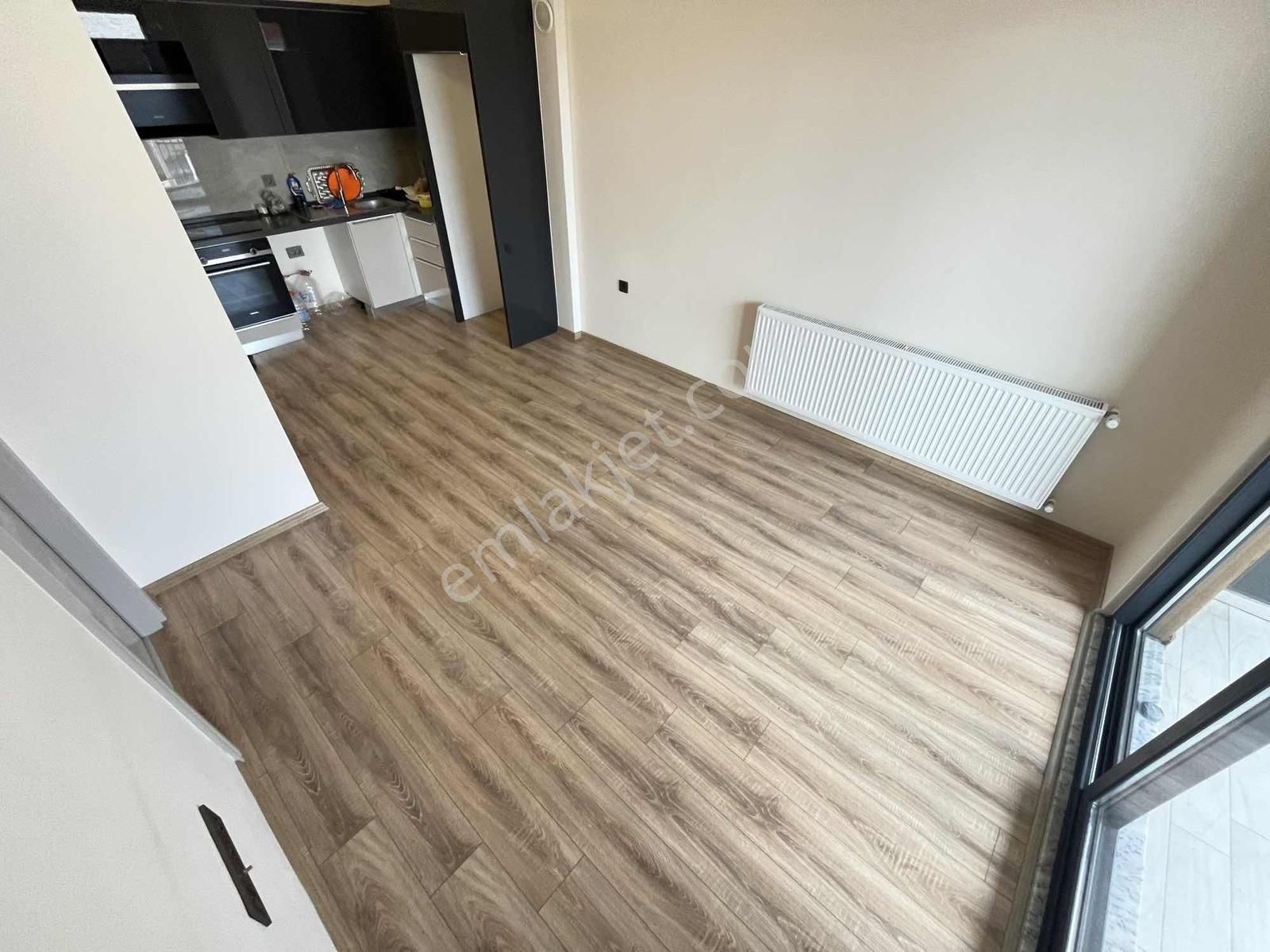 Gürsoy'dan İkizçayda Güvenlikli Otoparklı Sitede Ön Cephe 1+1 - Görsel 9