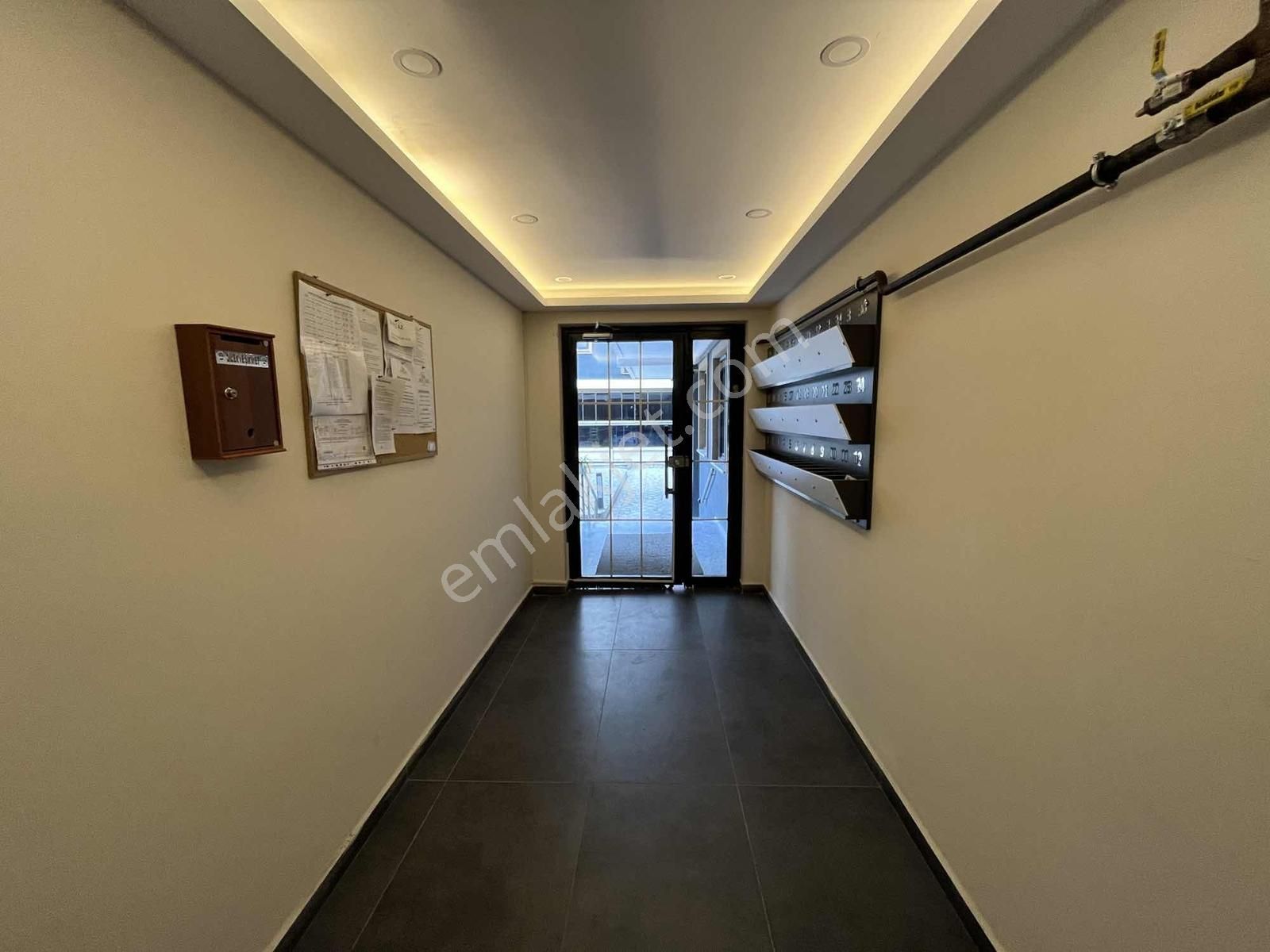 Gürsoy'dan İkizçayda Güvenlikli Otoparklı Sitede Ön Cephe 1+1 - Görsel 29