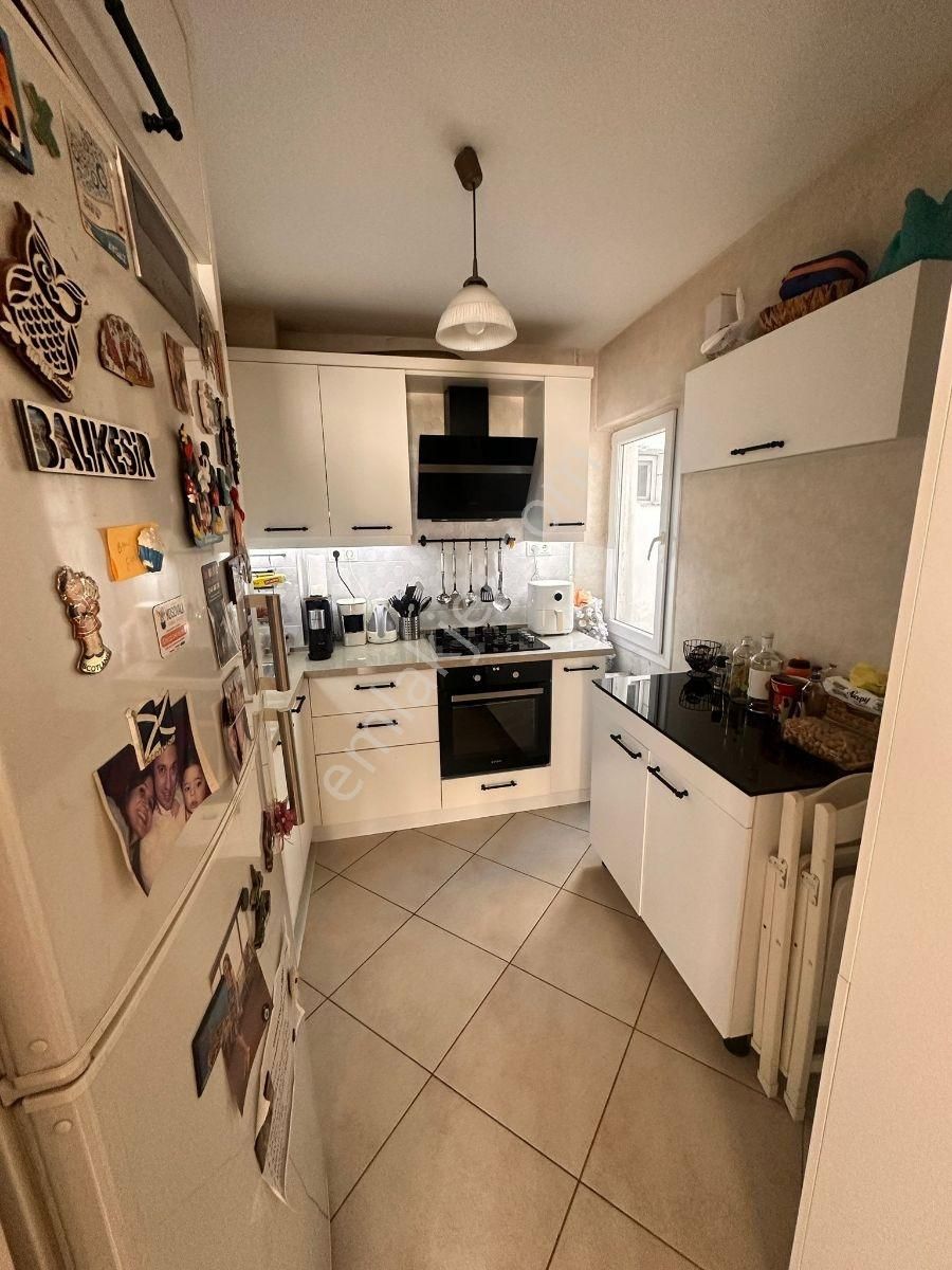 Poligon Metroya 3 Dak. Otoparkl, Kapıcılı Eşyalı 3+1 Çok Bakımlı - Görsel 10