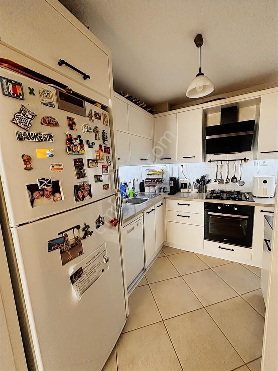 Poligon Metroya 3 Dak. Otoparkl, Kapıcılı Eşyalı 3+1 Çok Bakımlı - Görsel 5