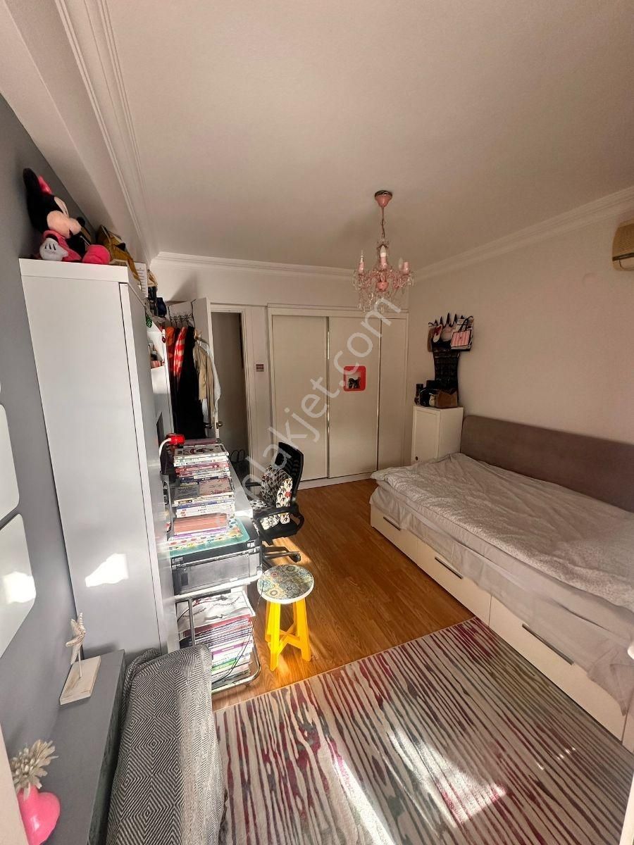 Poligon Metroya 3 Dak. Otoparkl, Kapıcılı Eşyalı 3+1 Çok Bakımlı - Görsel 4