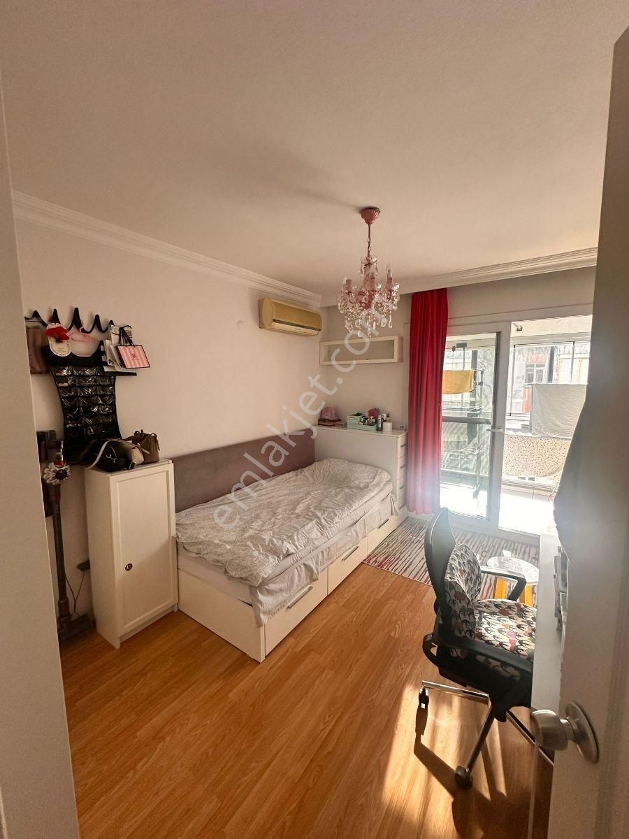 Poligon Metroya 3 Dak. Otoparkl, Kapıcılı Eşyalı 3+1 Çok Bakımlı - Görsel 13