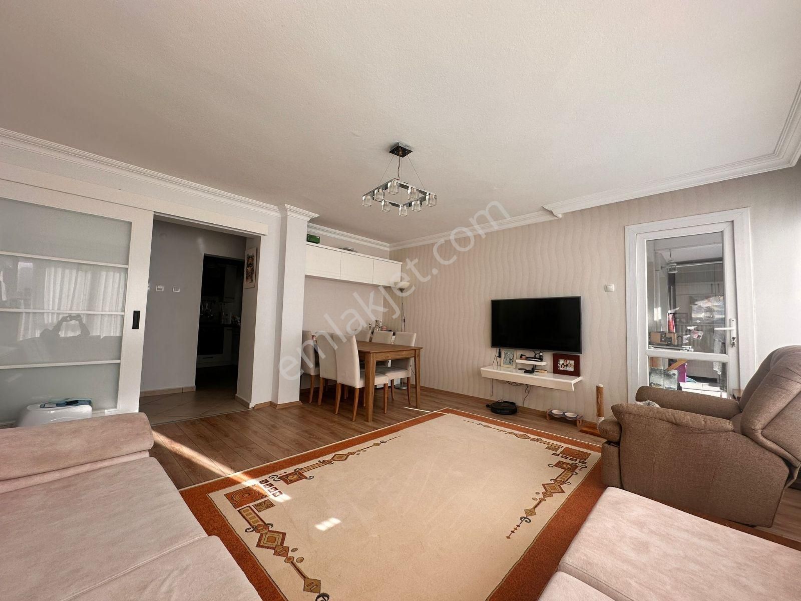 Poligon Metroya 3 Dak. Otoparkl, Kapıcılı Eşyalı 3+1 Çok Bakımlı - Görsel 8