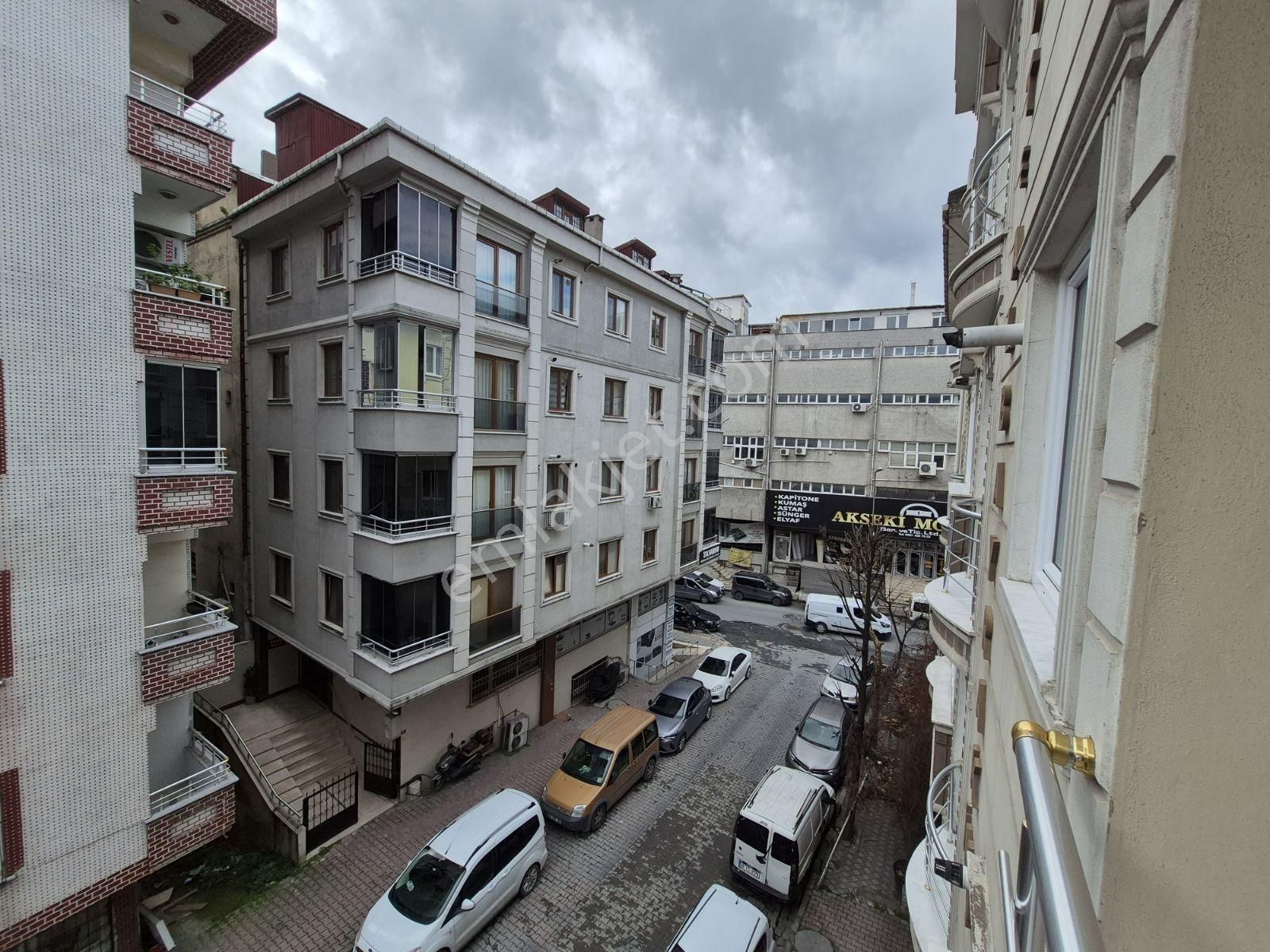 90 M² Ferah & Aydınlık Köşe Bina , Köşe Daire Geniş 2+1 - Görsel 2