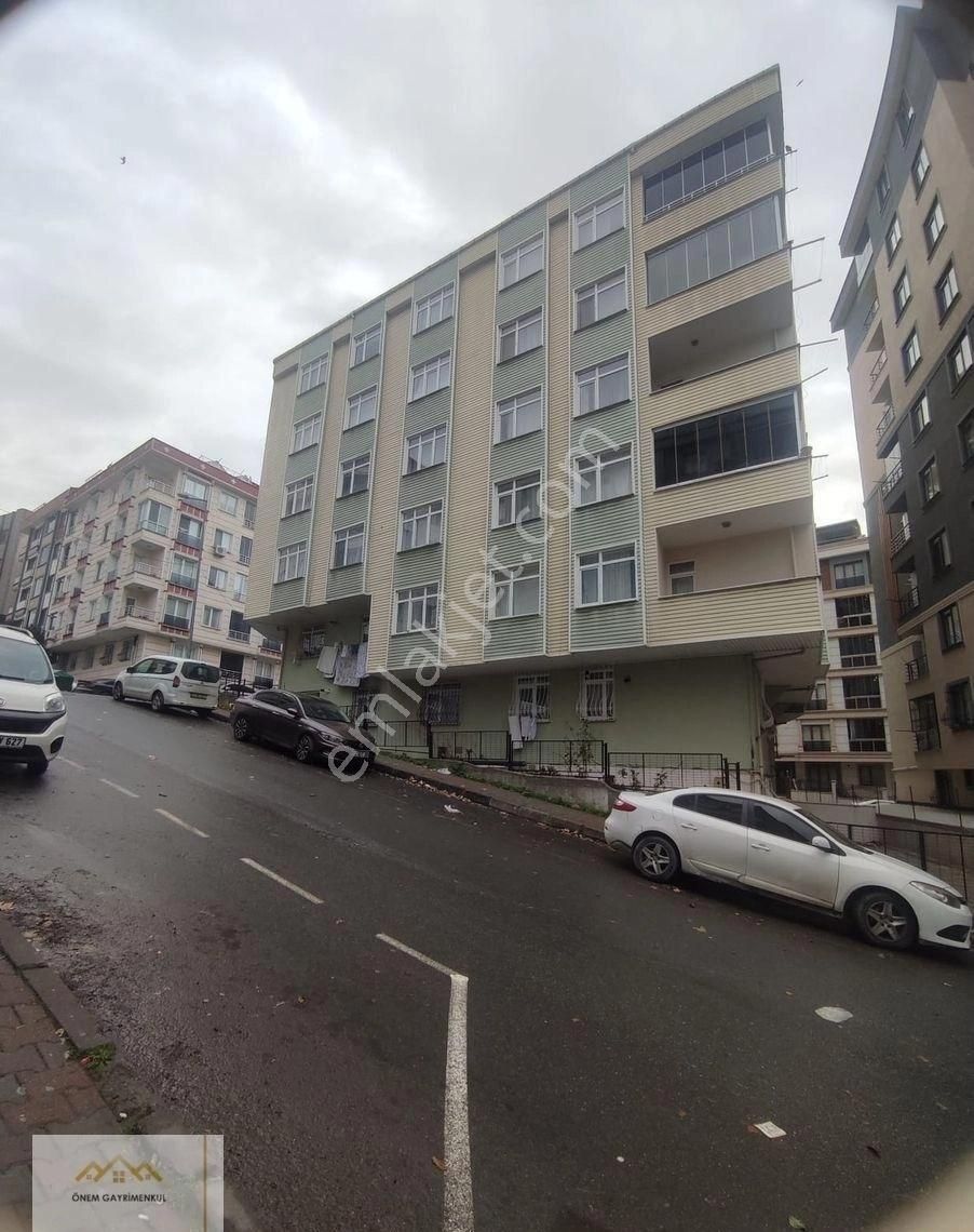 Bahçelievler Kocasinan Mahallesinde Satılık 5+1 Teras Daire