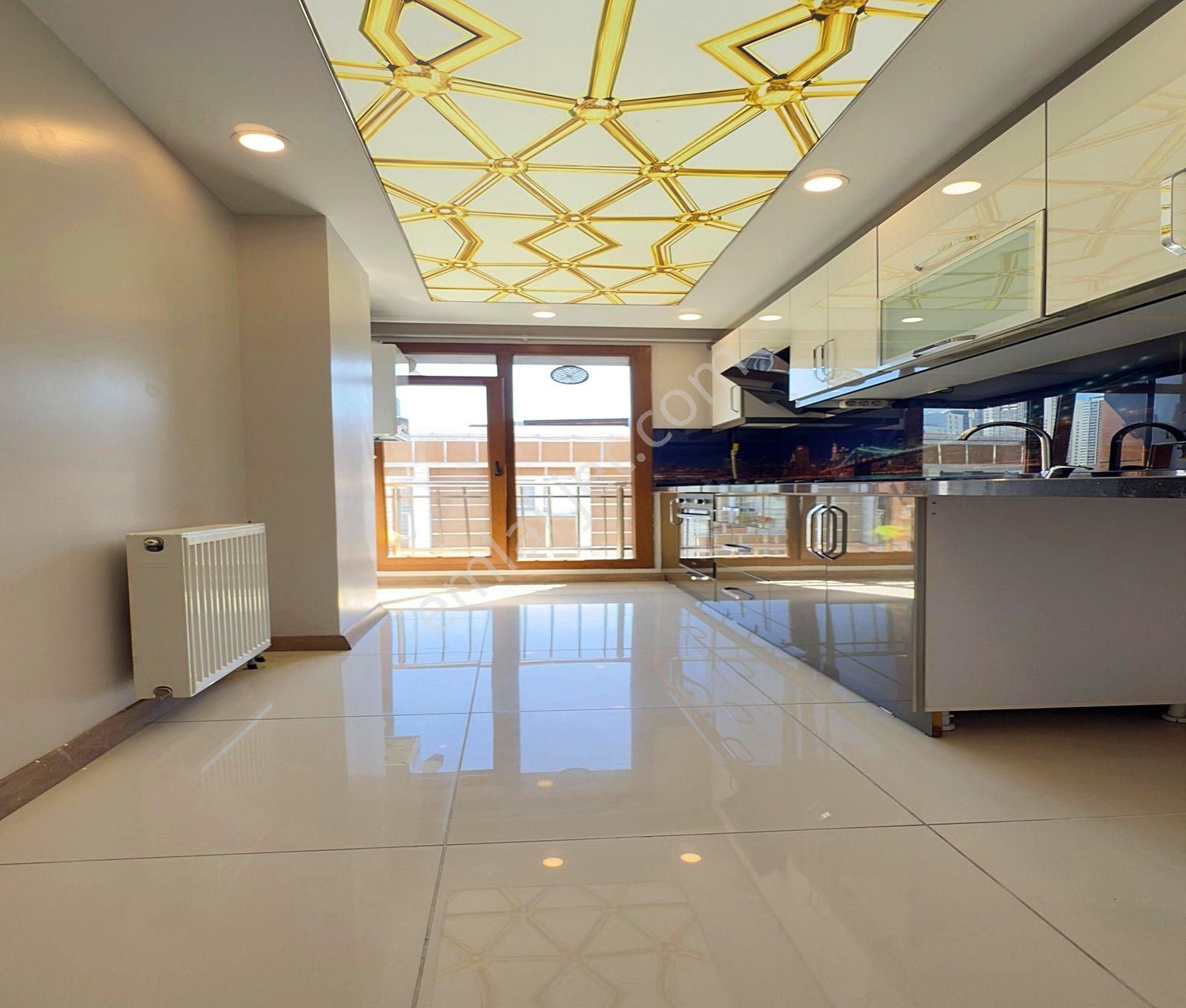 Beylikdüzü Cumhuriyet Mahallesi Gezgen İnşaat'tan 2+1 Satılık Daire - Görsel 17