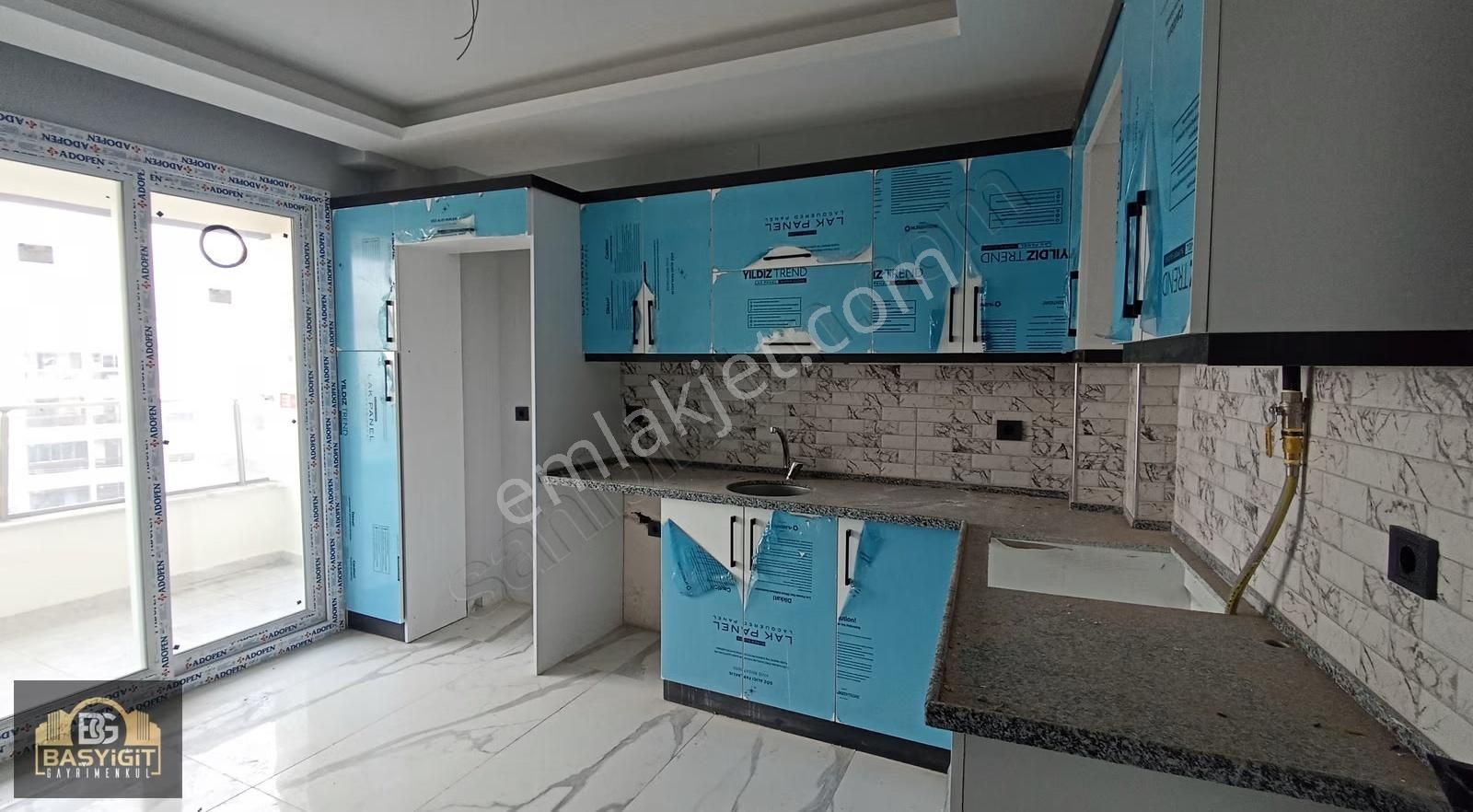 Atatürk Mh.tariş Ve Pazar Pazarı Yakını 2+1 Arakat Satılık Daire