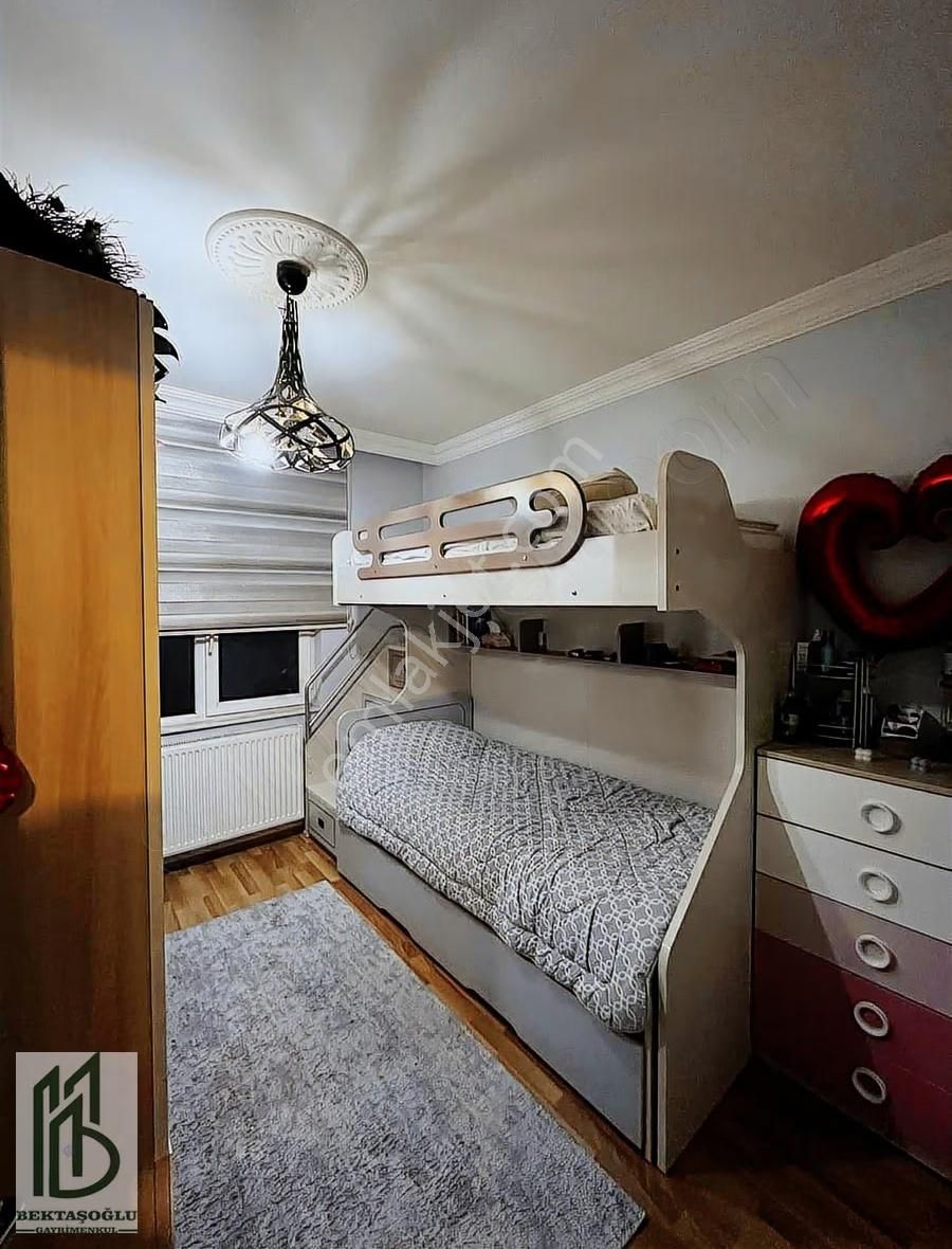 Seğmenler Mahallesinde Merkezi Konum Göl Manzaralı 130 M² 3+1 - Görsel 3