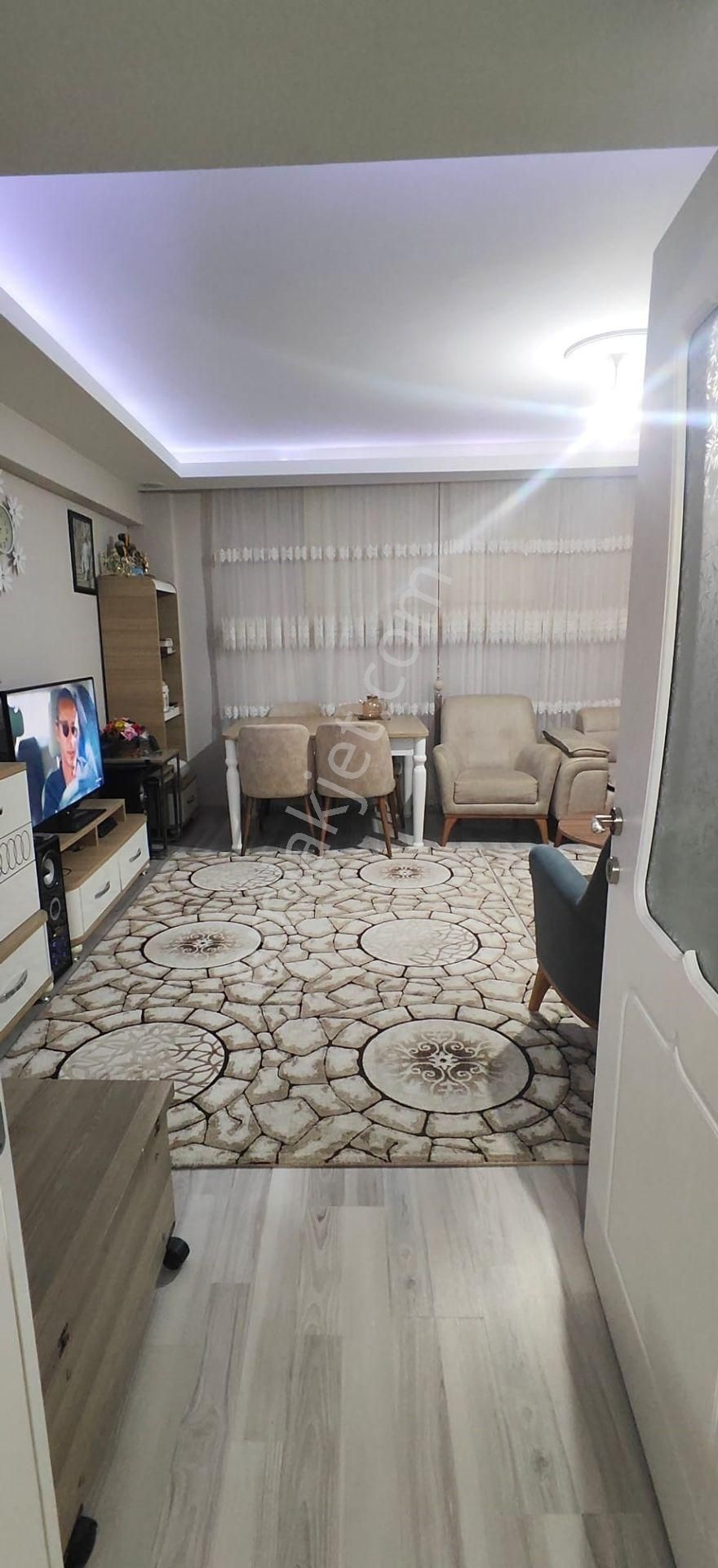 152 Evlerde Caddeye Bakan, Güneş Alan, Geniş 3+1 Satılık Daire - Görsel 12