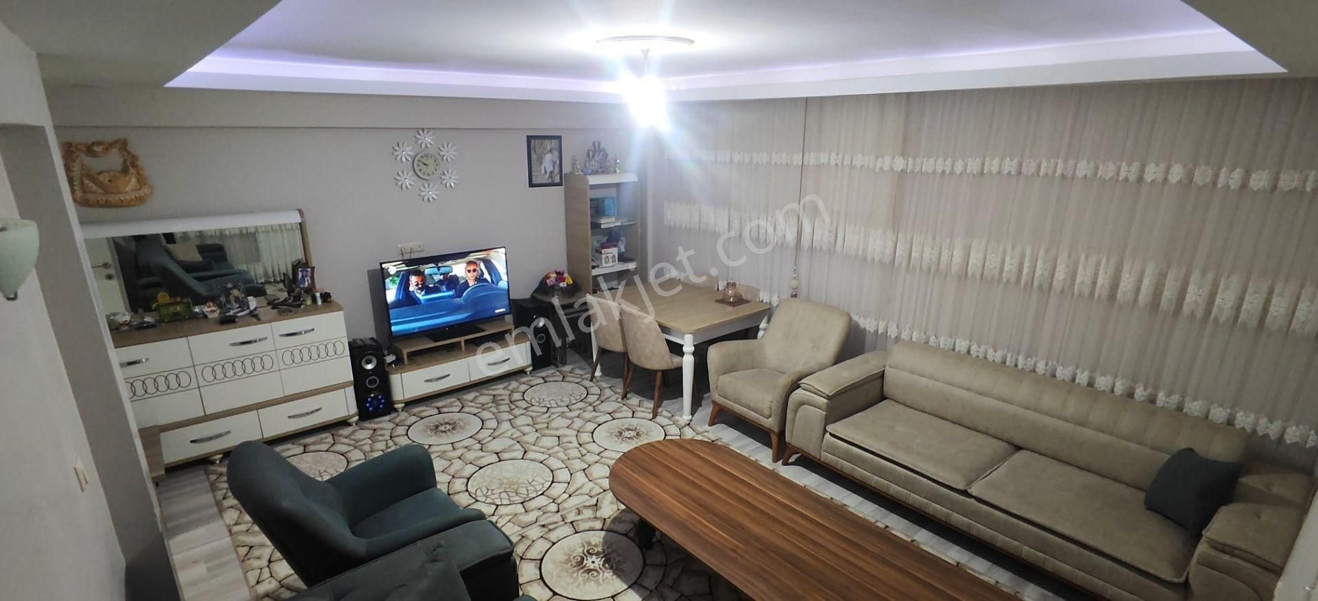 152 Evlerde Caddeye Bakan, Güneş Alan, Geniş 3+1 Satılık Daire - Görsel 8