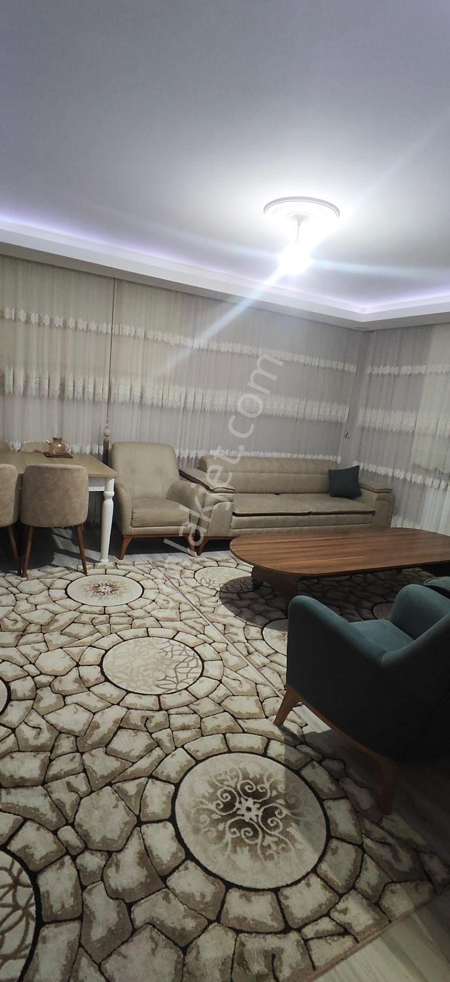 152 Evlerde Caddeye Bakan, Güneş Alan, Geniş 3+1 Satılık Daire - Görsel 2