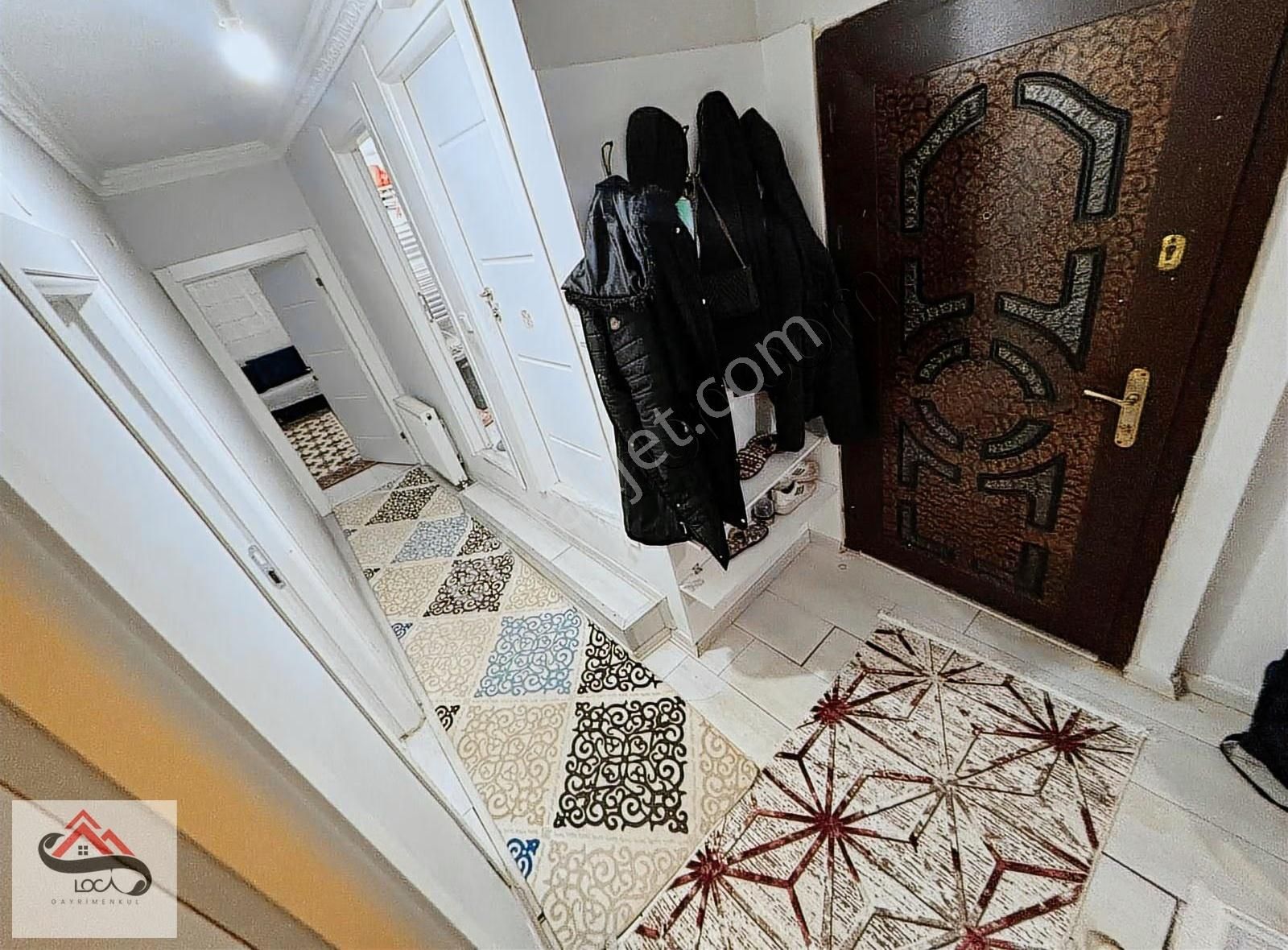 Loca'dan Belediye Yakını Gömüsüz Masrafsız Yatırıma Uygun 2+1 !!