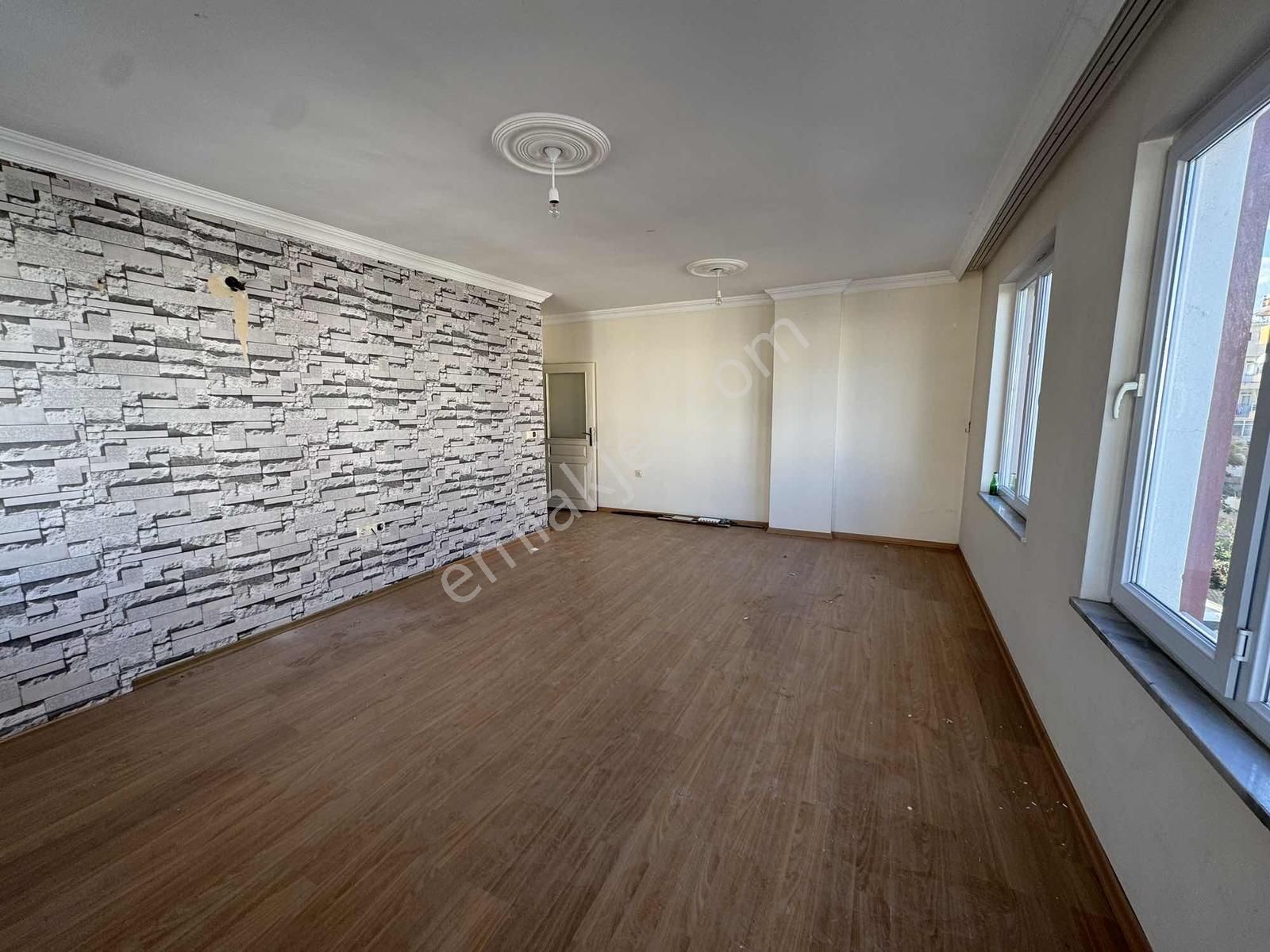 A K Mutludan Ahatlıda Doğalgaz Kombili Yeni İçi Yapılı 2+1 Daire - Görsel 6