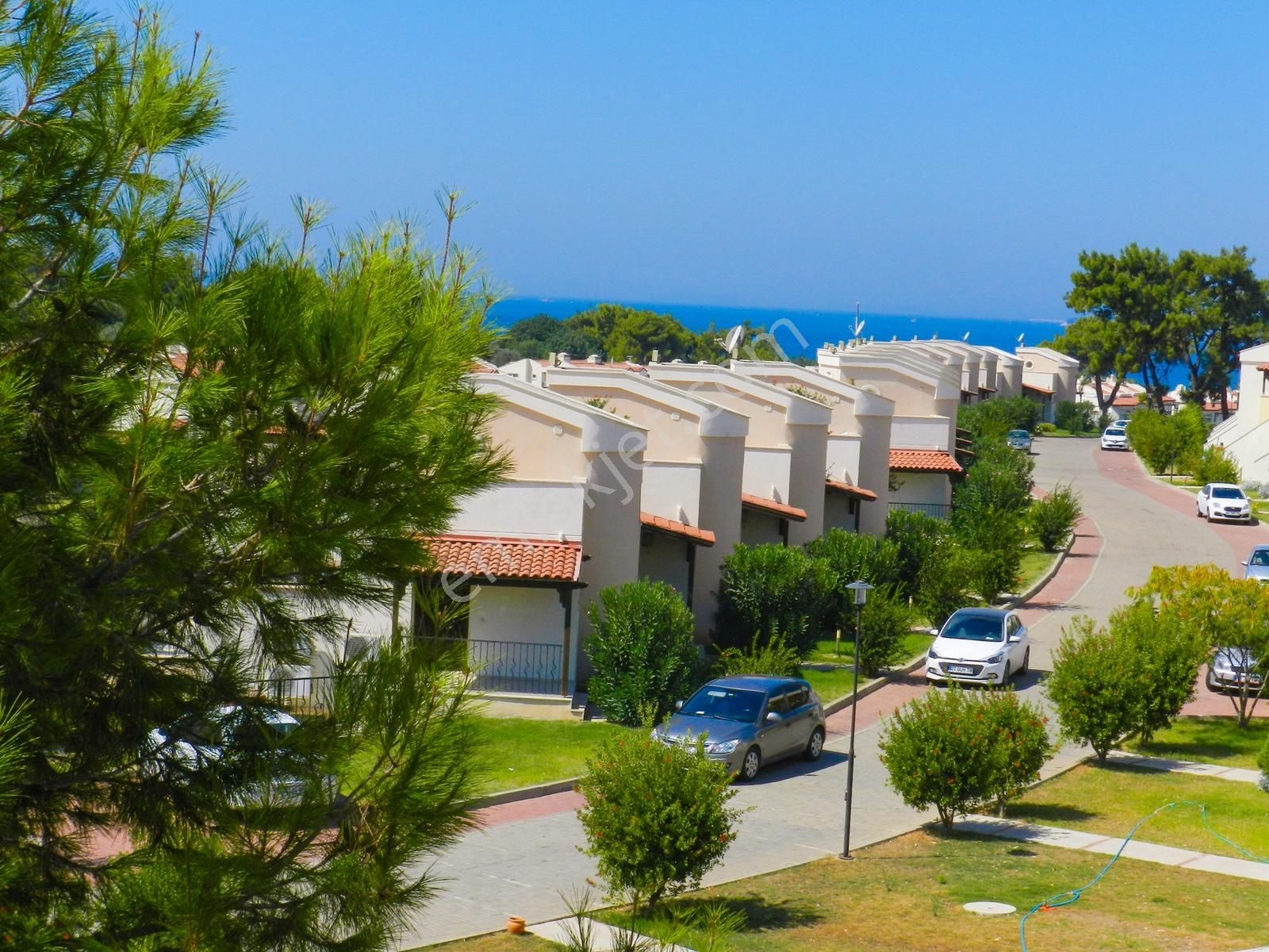 Fırsat Apollonium Sitesinde Satılık Üst Kat Köşe Başı 2+1 Daire