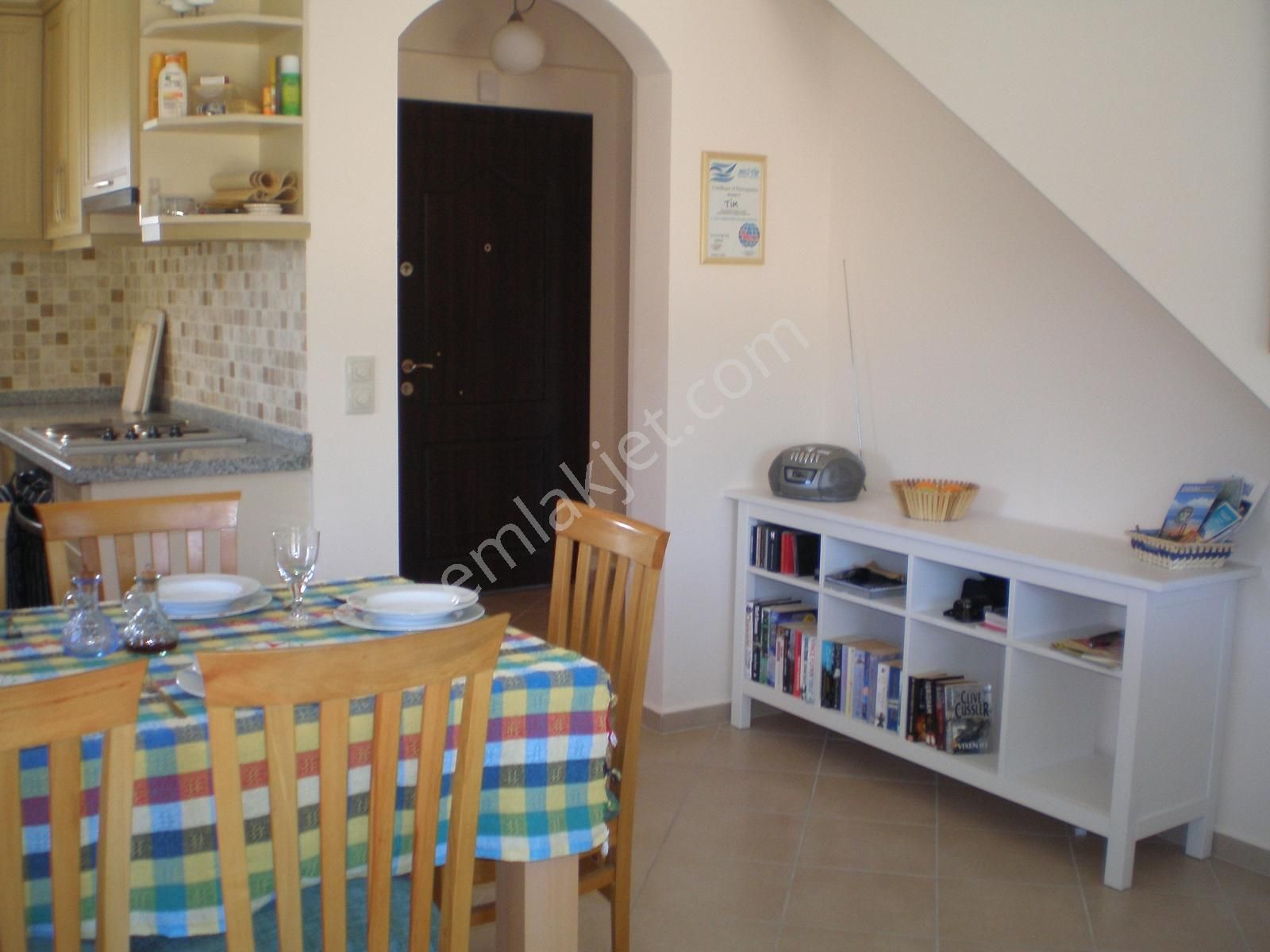 Fırsat Apollonium Sitesinde Satılık Üst Kat Köşe Başı 2+1 Daire - Görsel 4